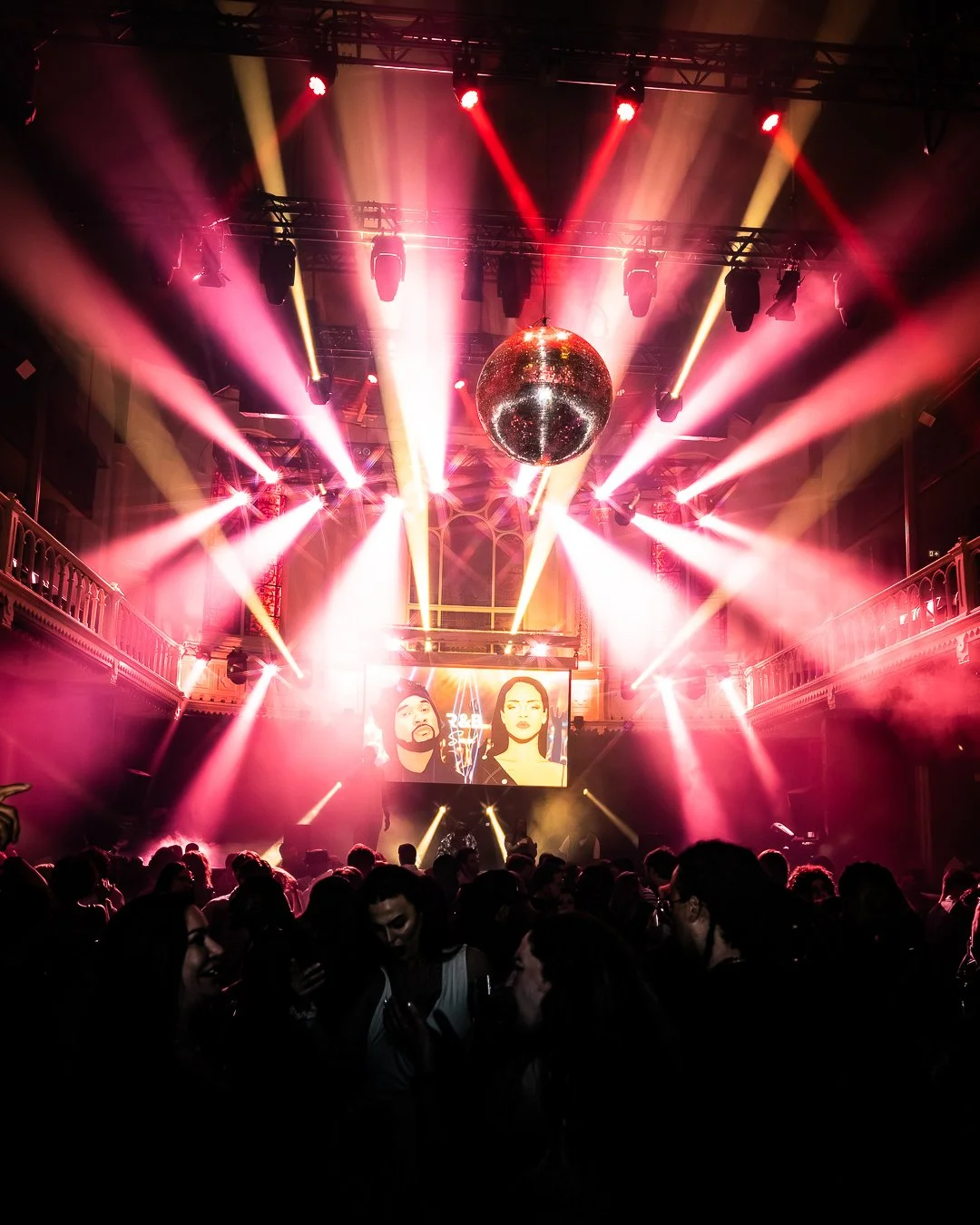 R&B Social | Paradiso