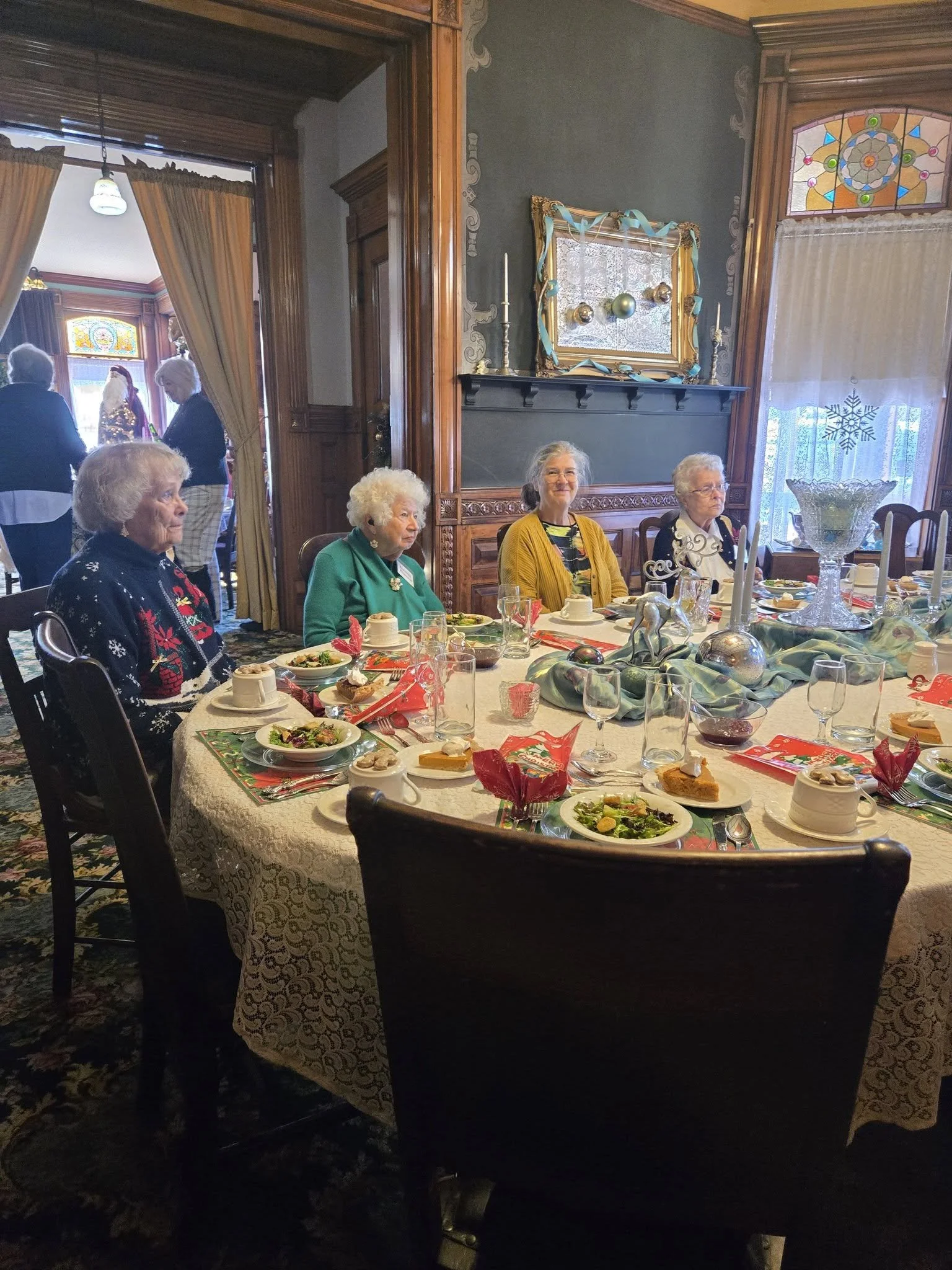 Clinton Women's Club Members at a monthly luncheon