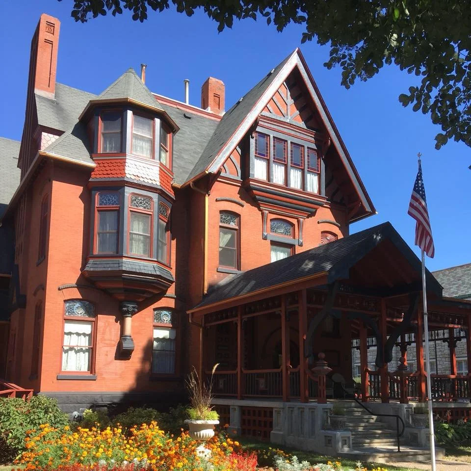 George M. Curtis exterior
