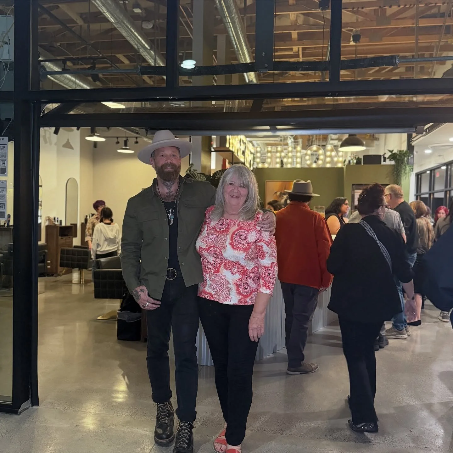 ✨🤩Our hearts are full 🖤 Thank you to everyone who joined us in celebrating the grand opening of Makeshift Union. Your love, support, and energy made this milestone so special. ✨

#lasvegaslocals #vegaslocals #vegas #lasvegashairsalon #makeshiftunio