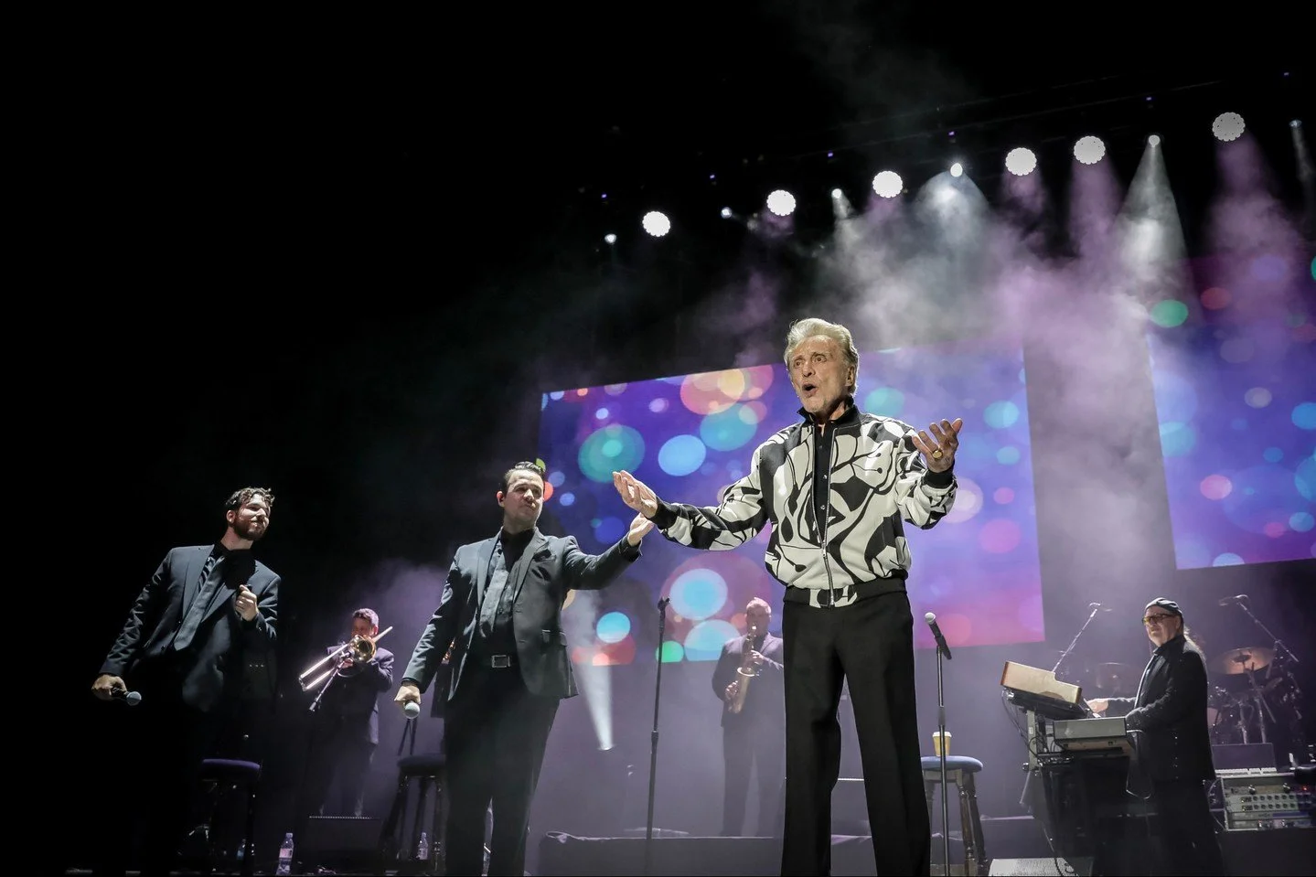 When the spotlight finds him, the whole stage follows. What&rsquo;s the moment from a Frankie show that&rsquo;s stayed with you the longest?

#frankievalli #thefourseasons #musiclegend #timelessmusic #classicvoice #legendaryperformance #musicicon #ic