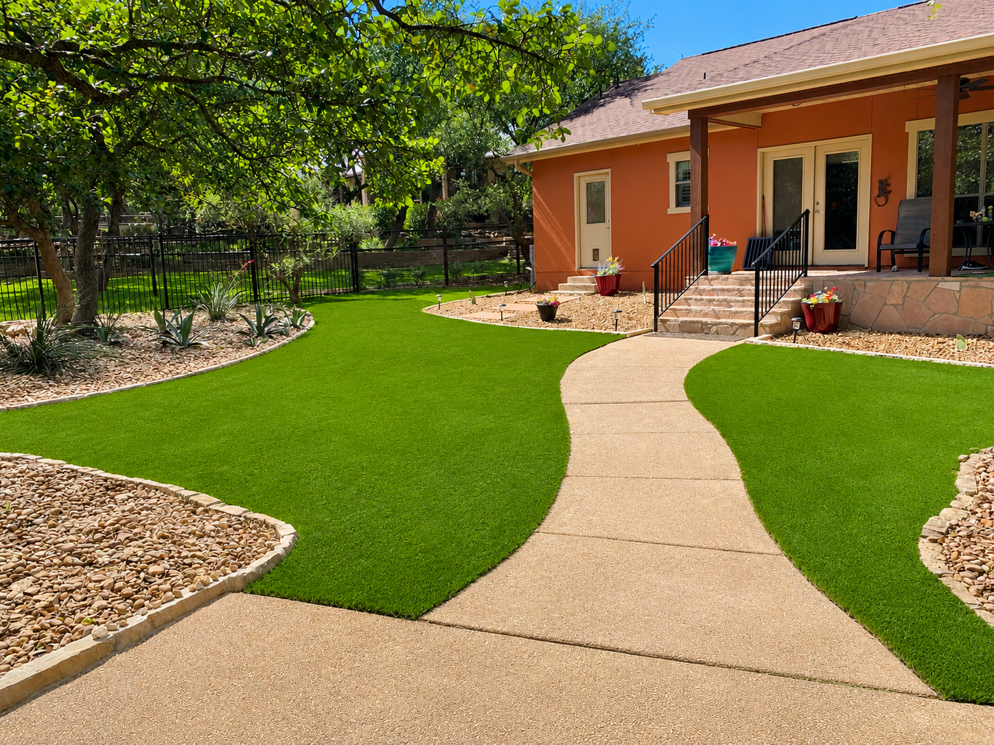 Artificial Turf in Texas - Front Yard.png