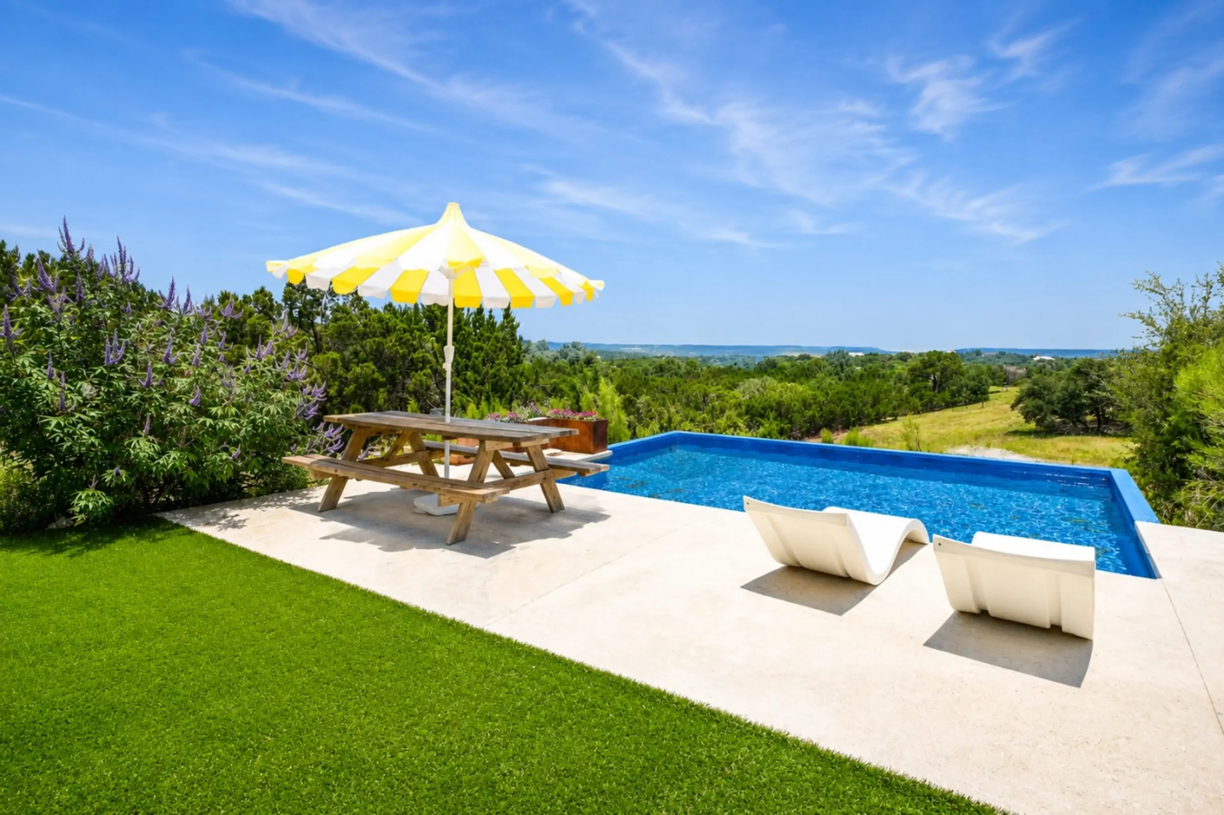 Bird Haus Farms - Masters Artificial Turf.webp
