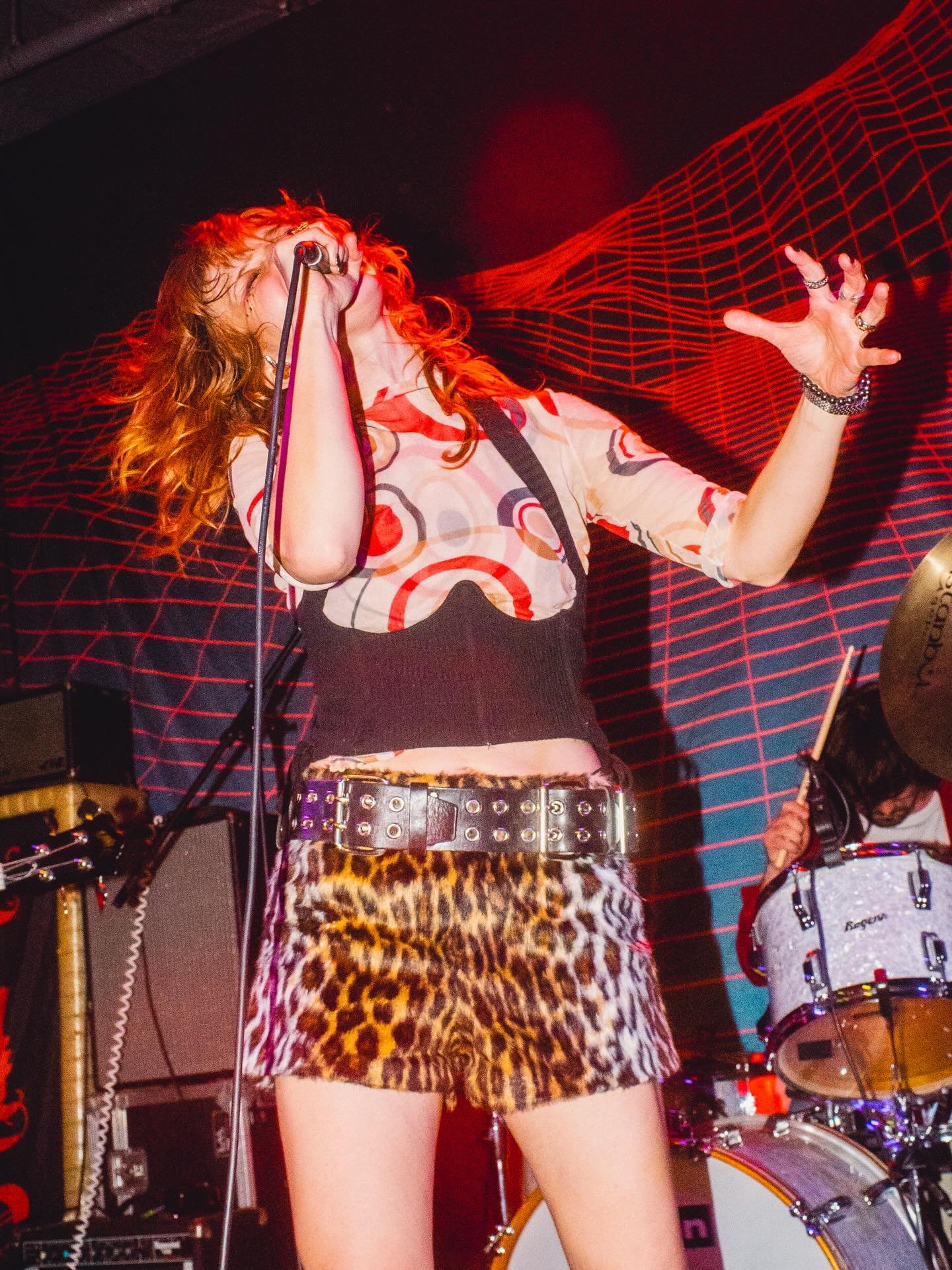 first night of LEG 4 🐕 🤯 so we&rsquo;re OFFICIALLY four-legged scruffy flea-infested mongrels barking on our goddamn hands and knees for our fellow dogs in KC 🙏 1st time in Colorado Springs tonight @lulusdowntown bring treats
📸 @andrsn.photos