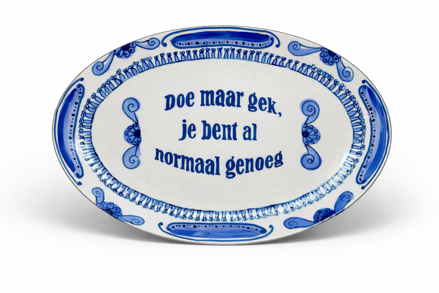 Abby Junge · Doe maar gek, je bent al normaal genoeg, oude borden, handbeschilderd met acrylverf en afgewerkt met beschermende vernis (uniek), €180