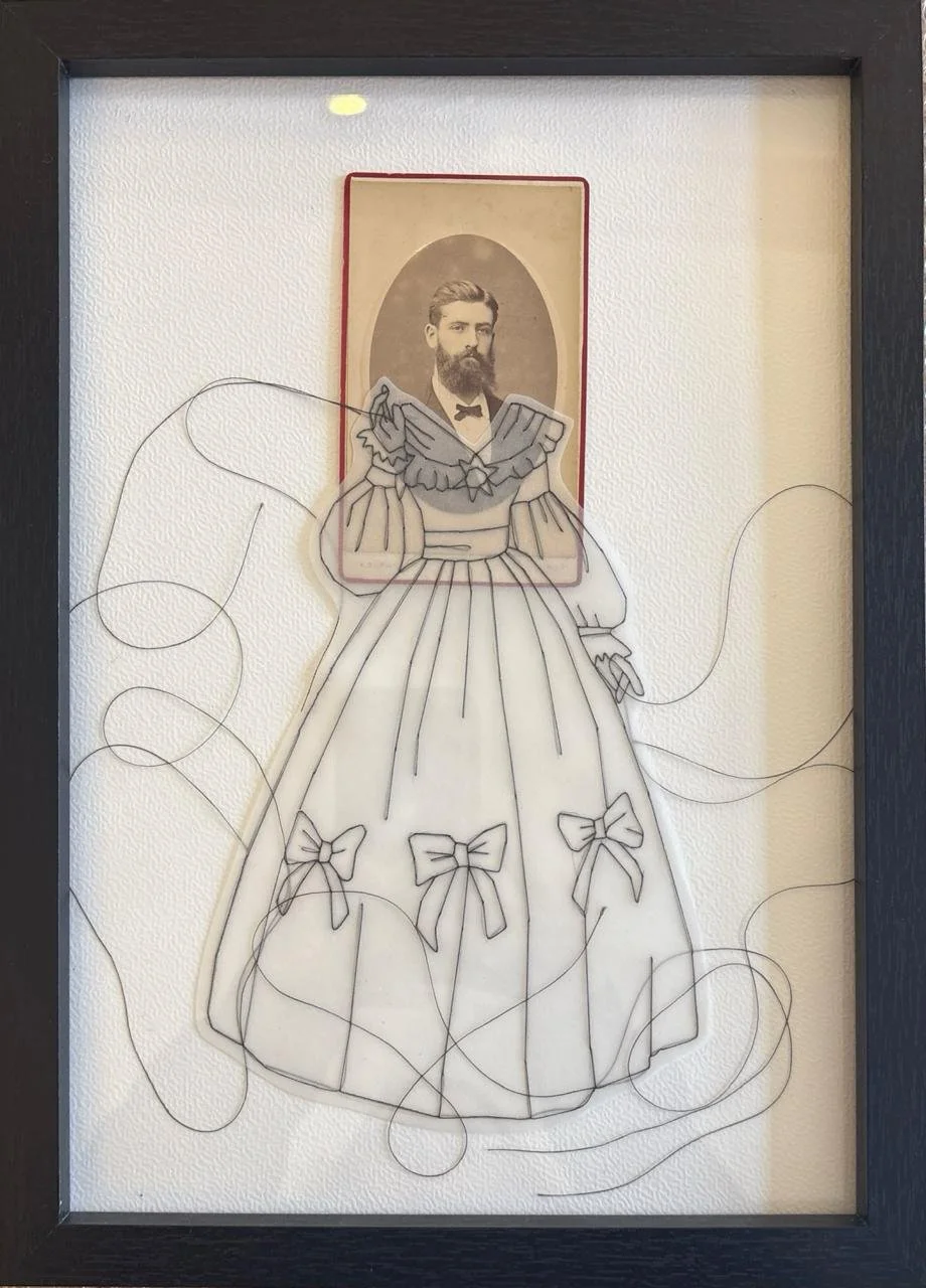 Marjolein Burbank · All dressed up, 32 × 23 cm, €182
