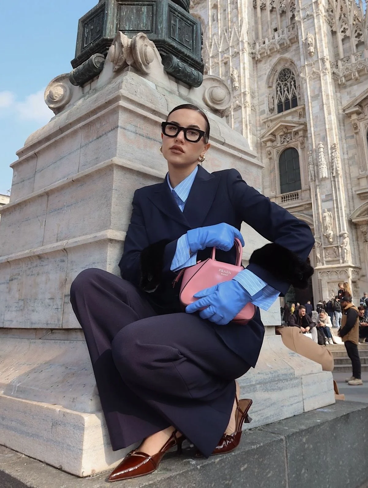 @karinabnyc wears @bobbies at Milan Fashion Week 🇮🇹