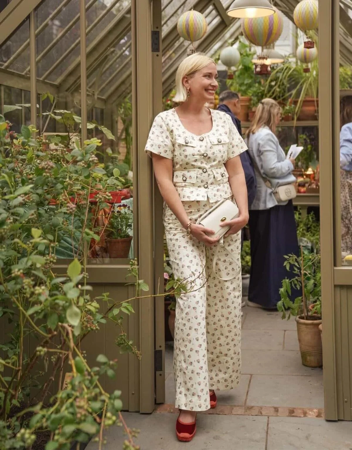 @genevieve__harris wearing @tusting and @dreamsisterjane to Chelsea Flower Show 💐🌸