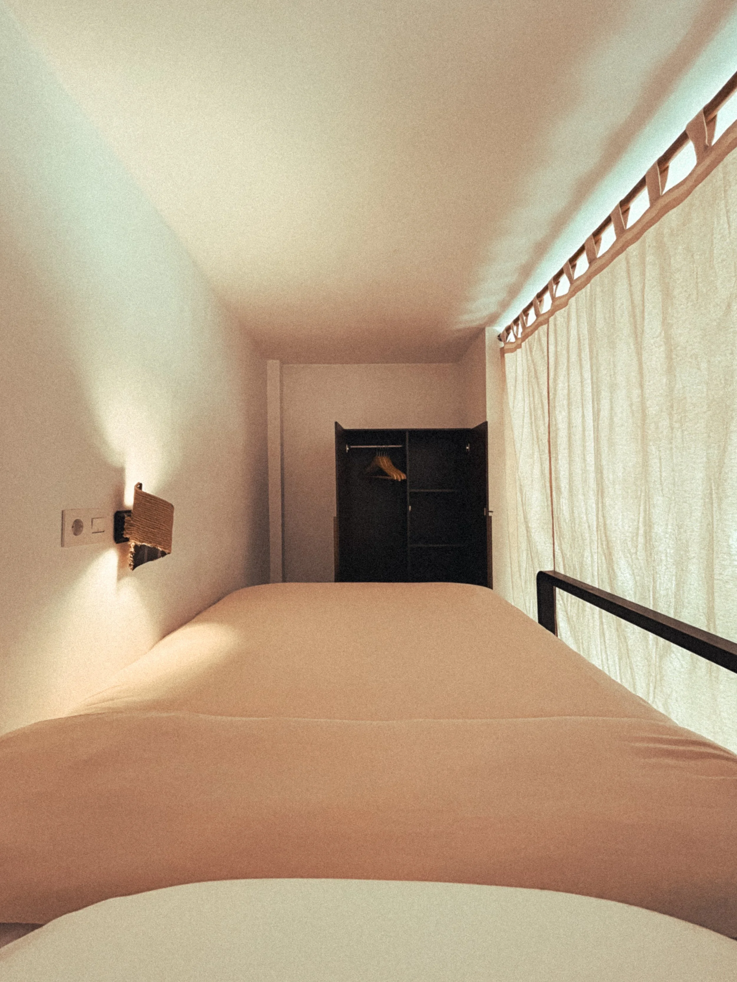 bed inside angle.JPG