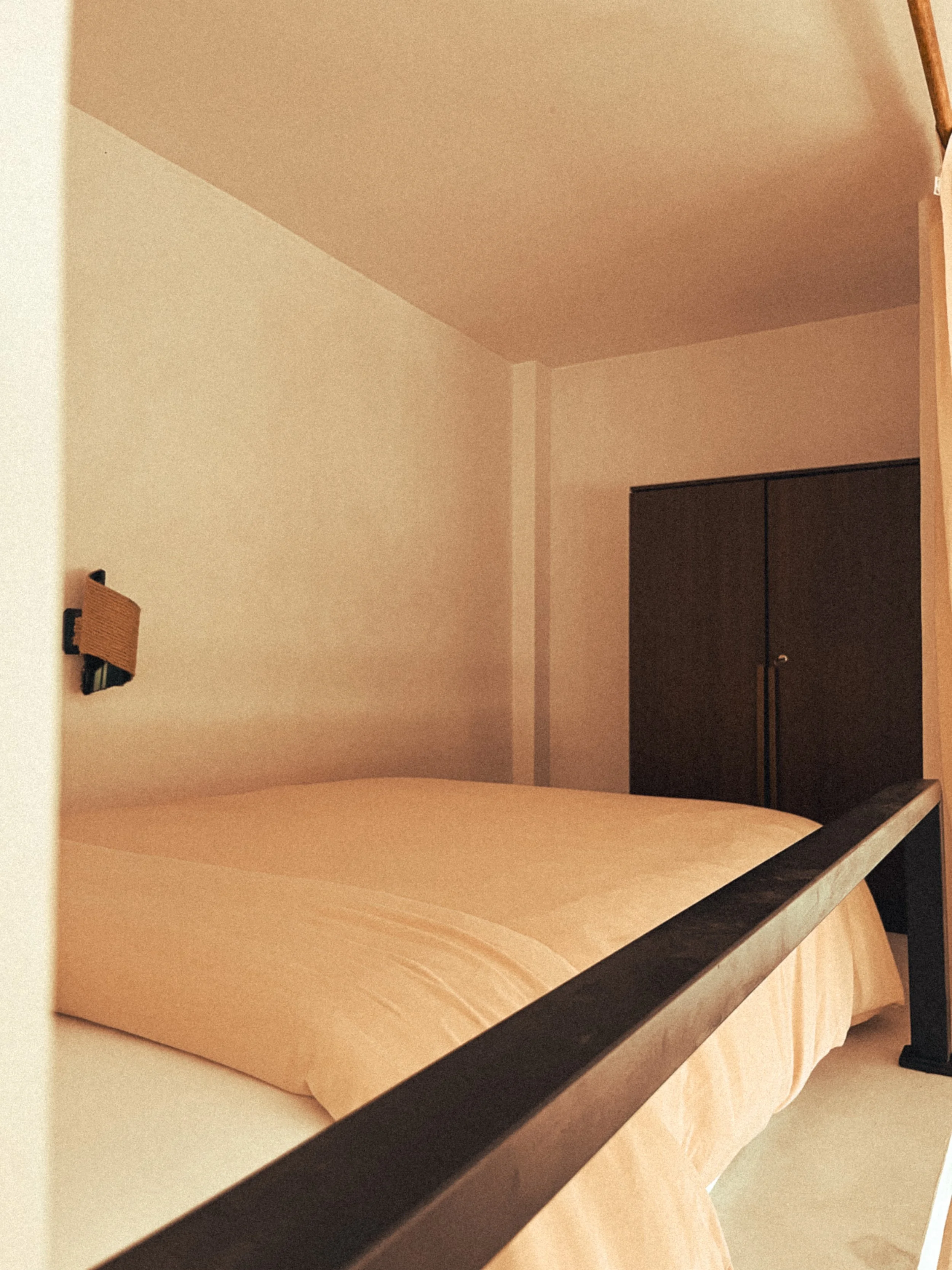 bed side angle w wardrobe.JPG