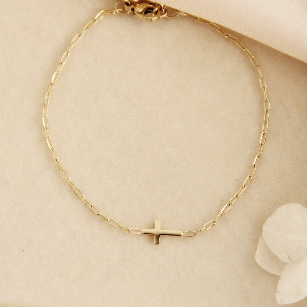cross bracelet.webp