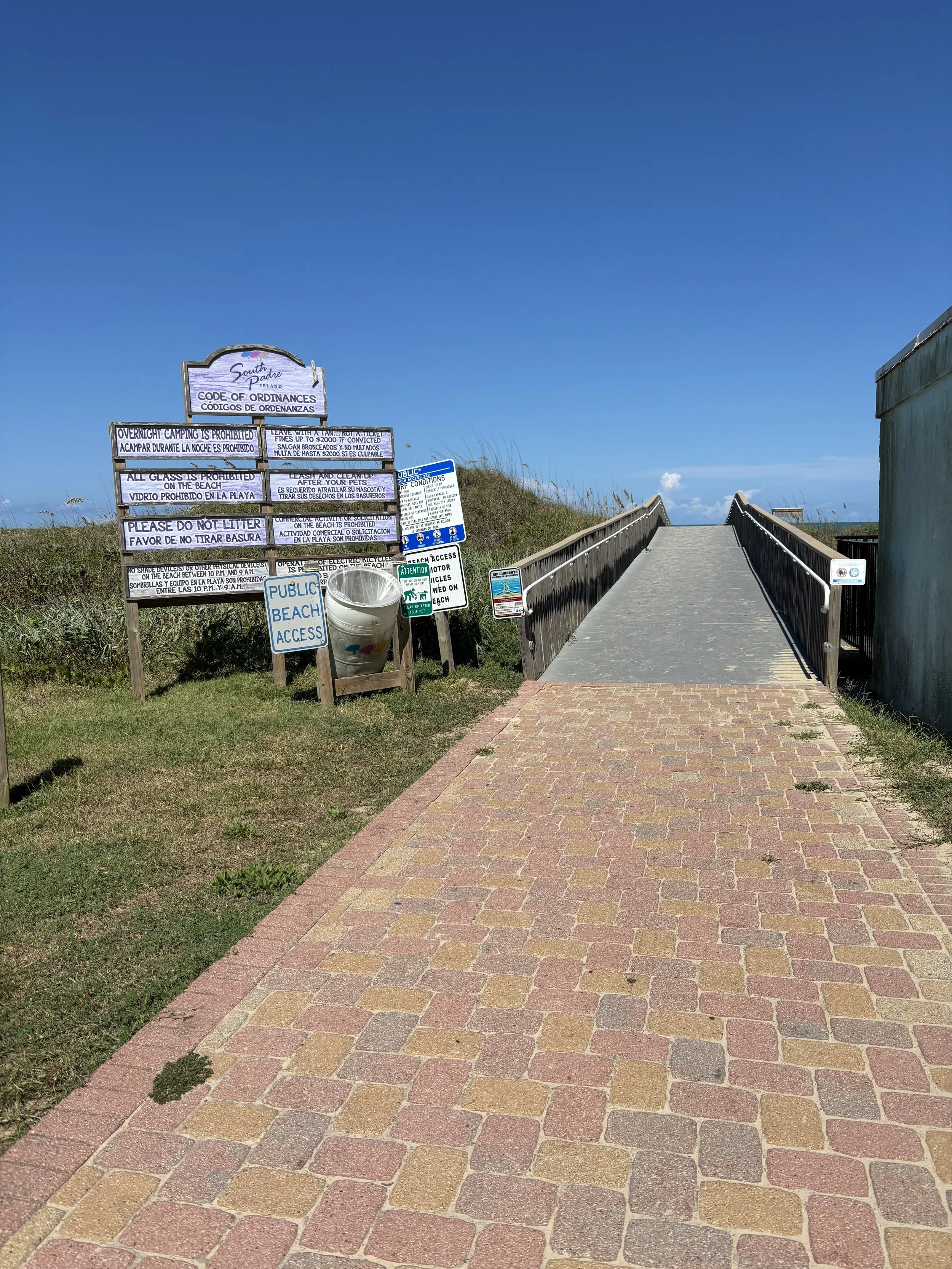 public beach enterence photo.jpg