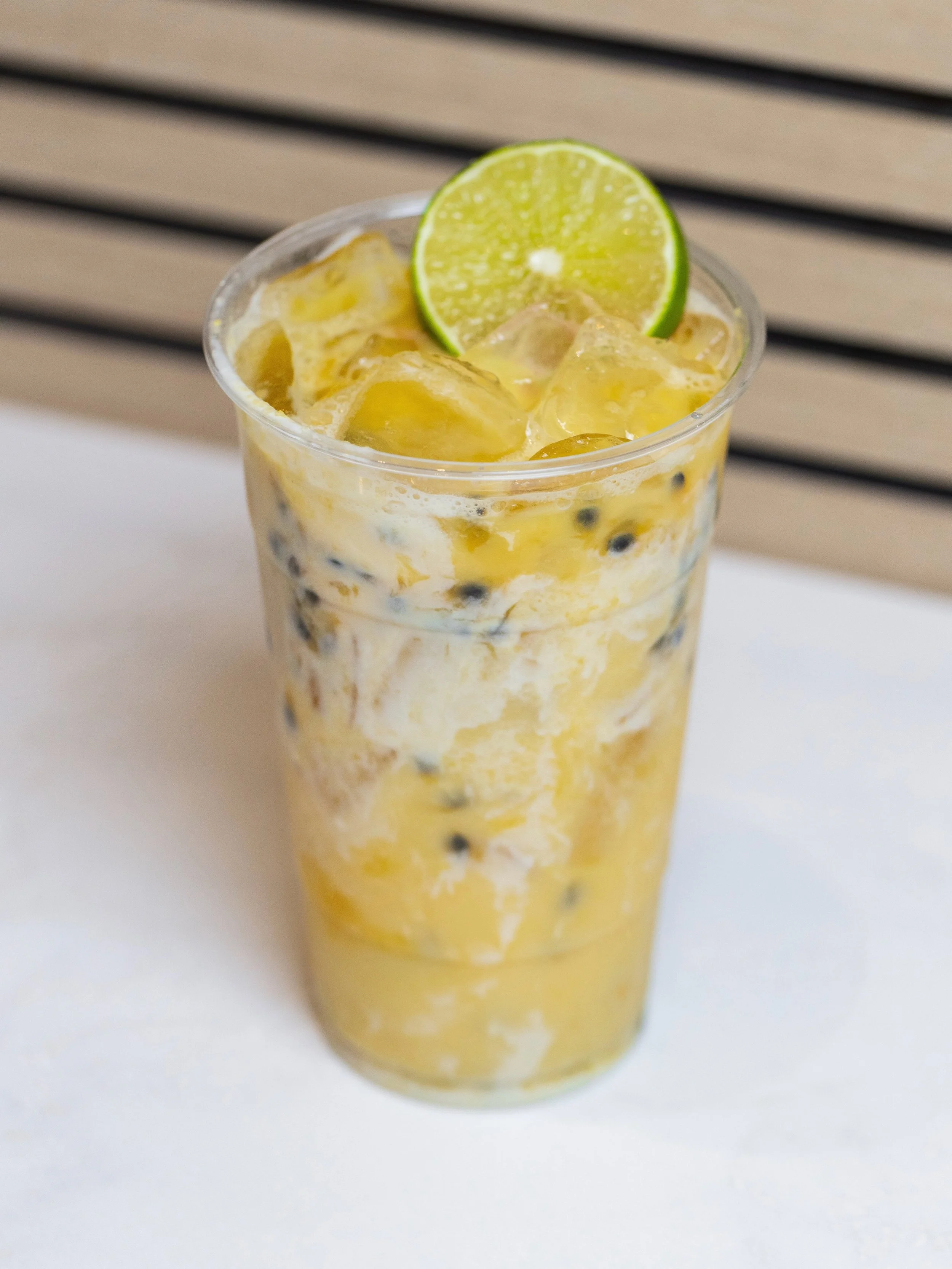 Current status: sipping on a Passion Fruit Mango Agua Fresca on this hot Sacramento day ☀️

#nosaboconcheria #drunkentortilla #passionfruit #mango #aguafresca