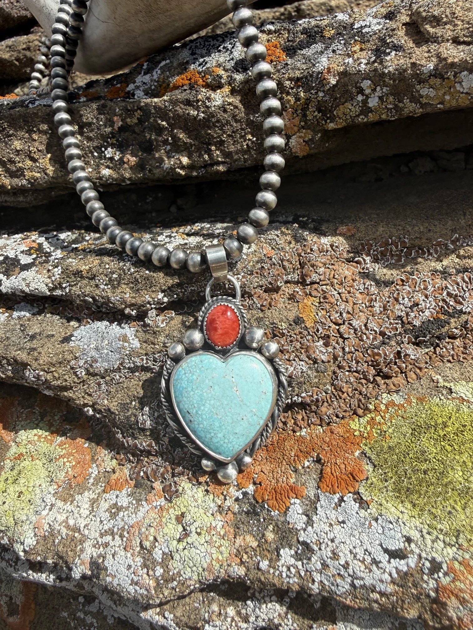 Blue Hubei Heart and Red Spiny Pendant
