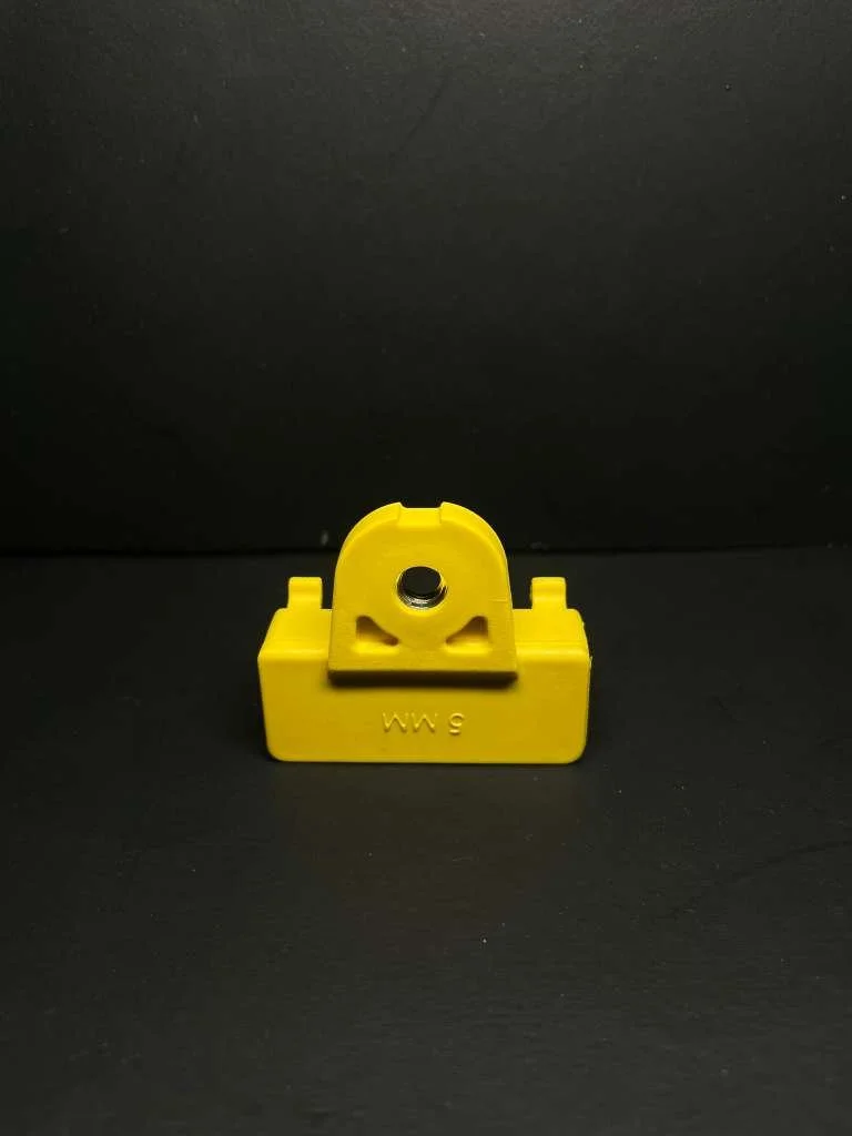 Holder amarillo.jpeg