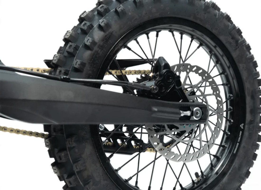 arctic leopard xe pro s details - Spokes.jpg