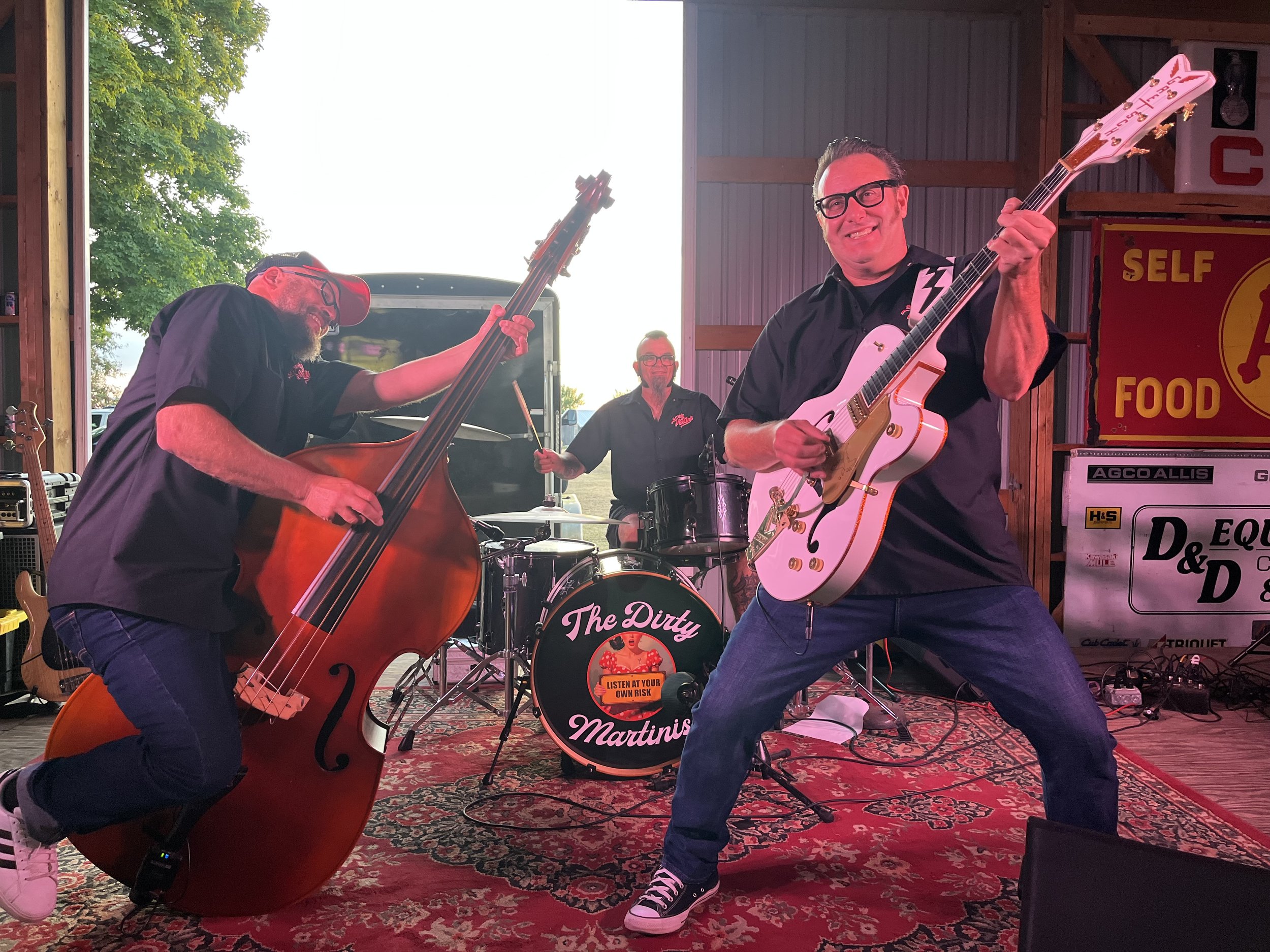 The Dirty Martinis at Red’s Rock N’ Shore Pub