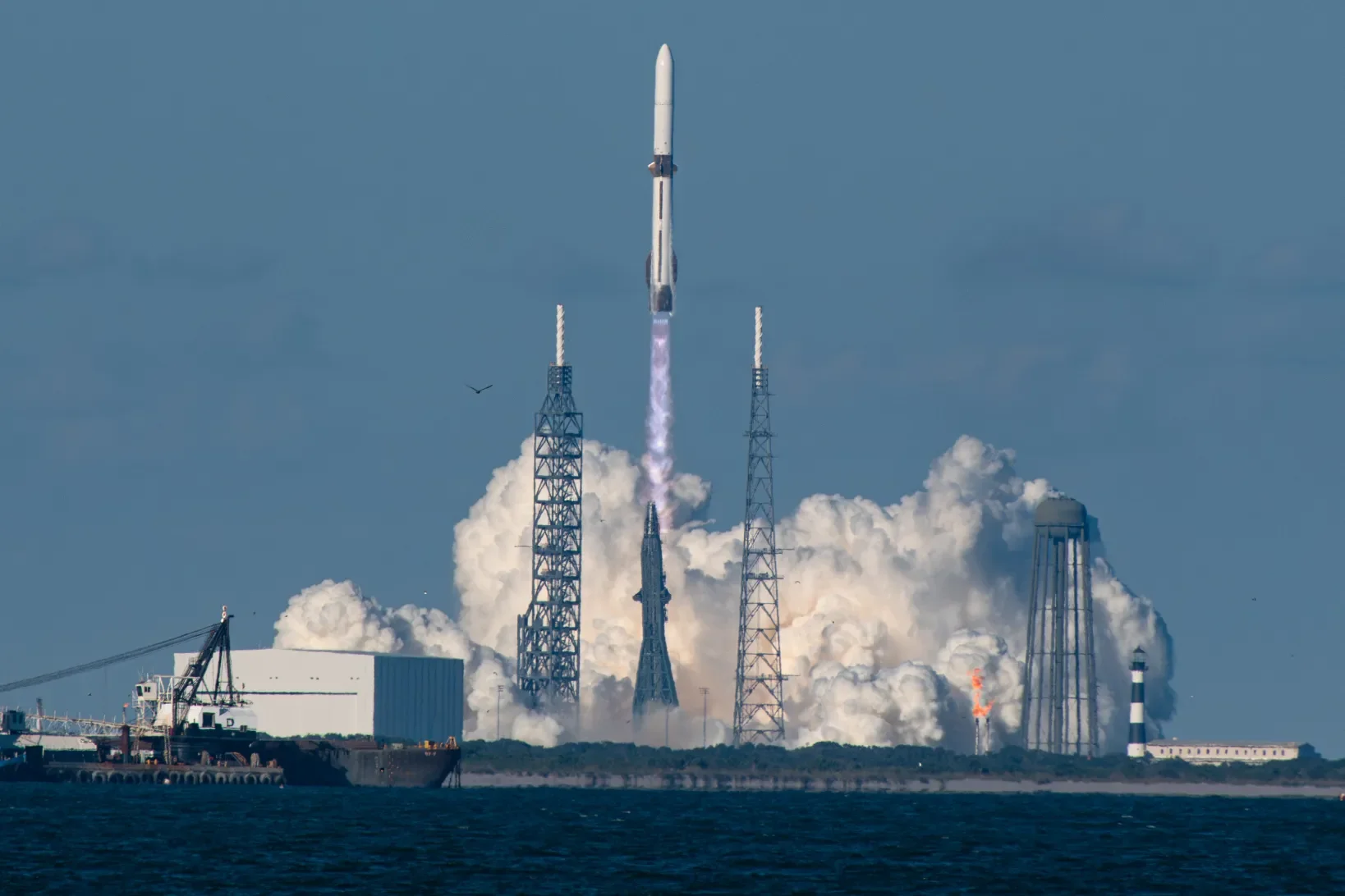 Blue Origin Successfully Launches New Glenn on NASA’s ESCAPADE Mission