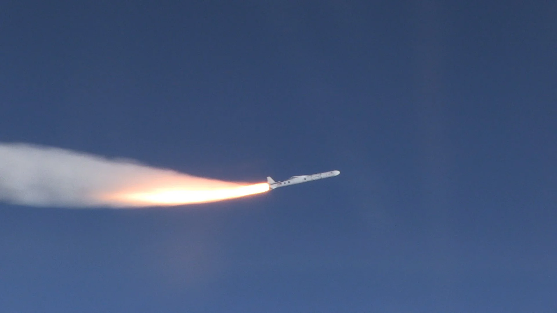 Launch_of_Pegasus_F43_from_Stargazer_(KSC-20161215-PH_LAL02_0005).jpg