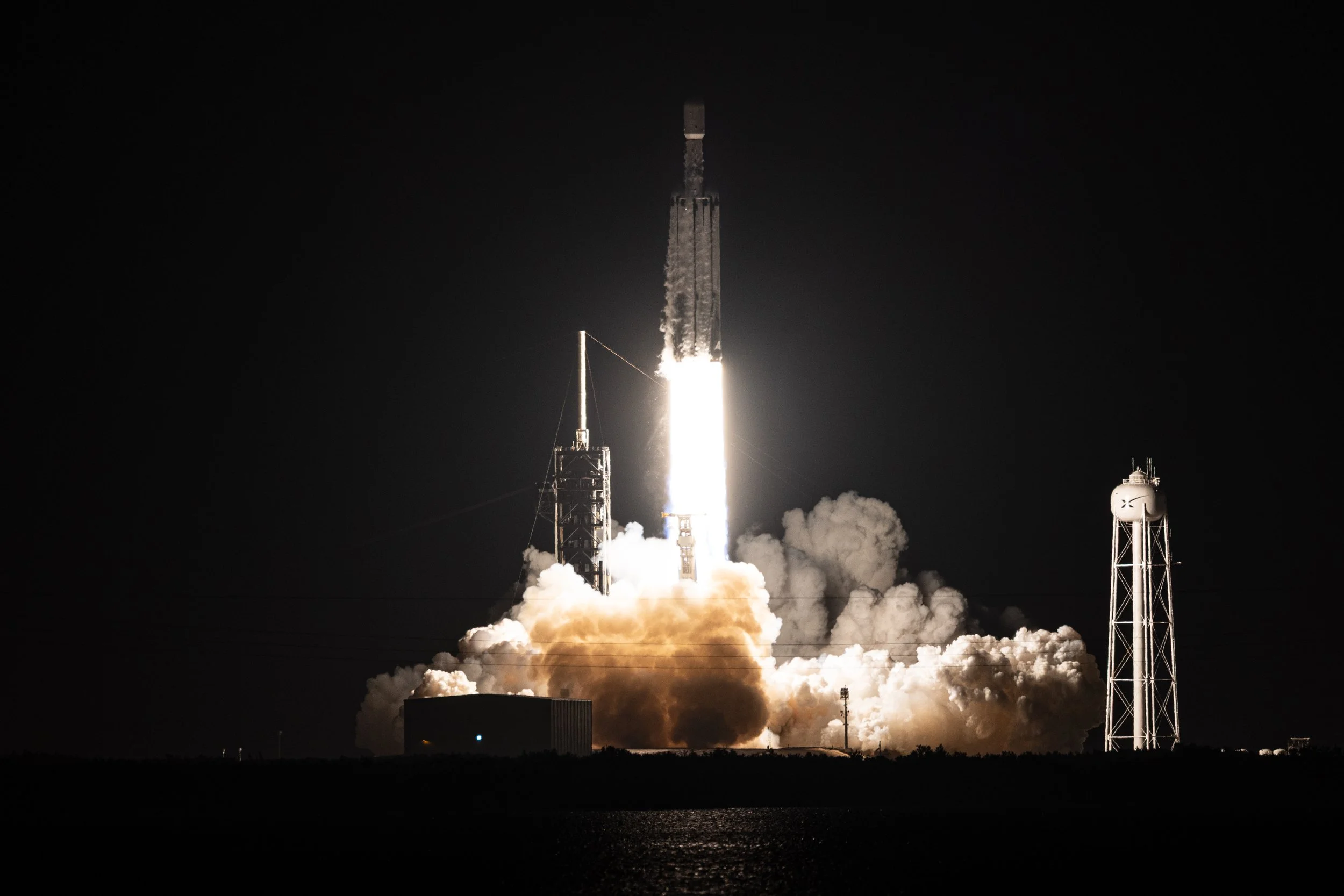 SpaceX Launches Coast-to-Coast Tripleheader