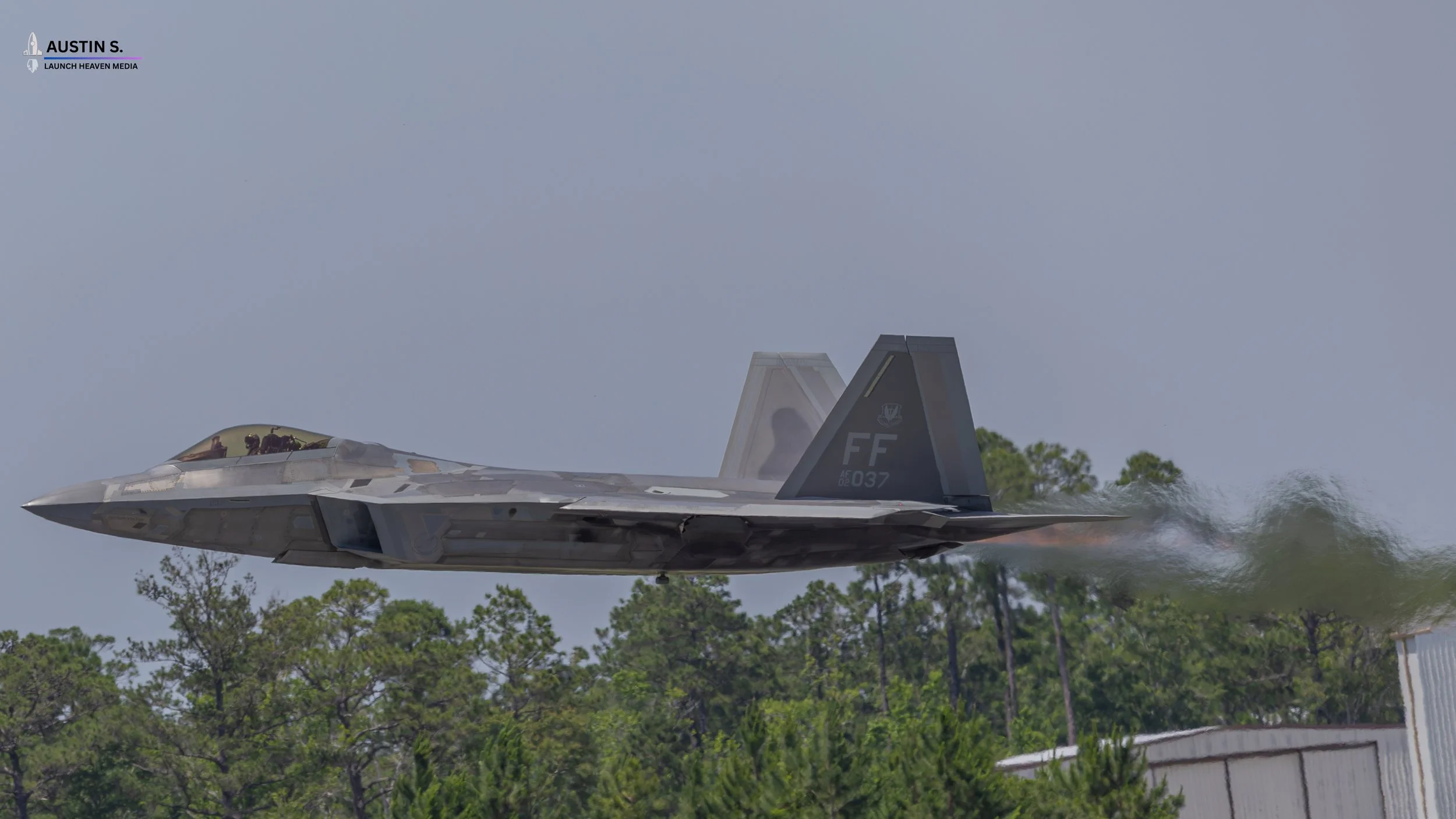 F-22 Raptor TAKEOFF.JPG