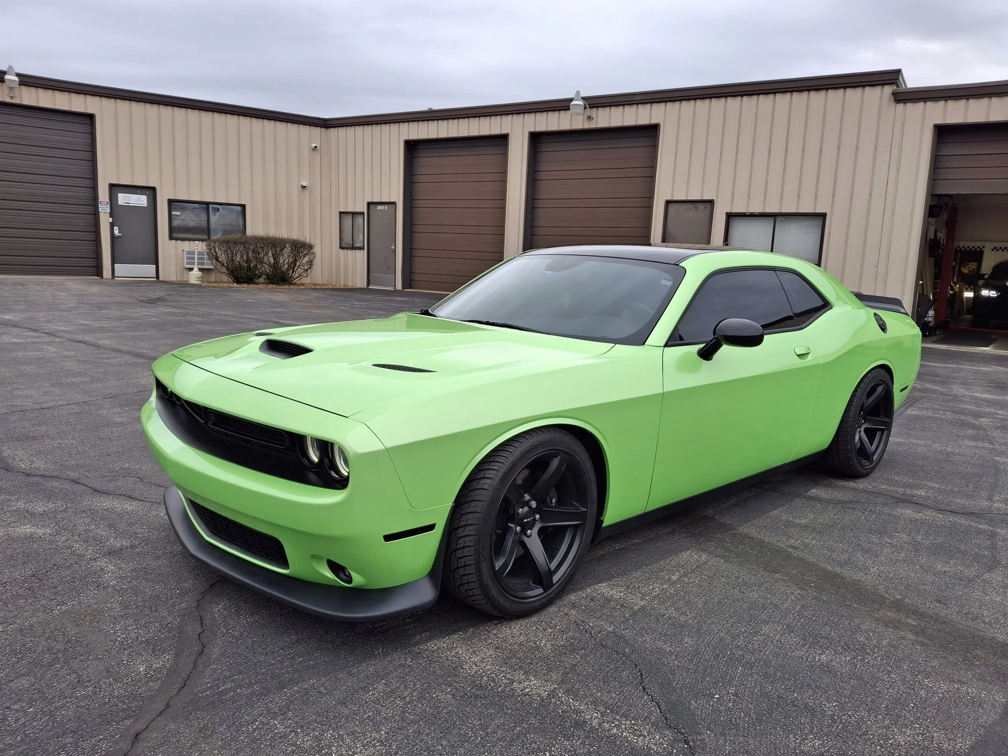 custom vinyl wrapping service