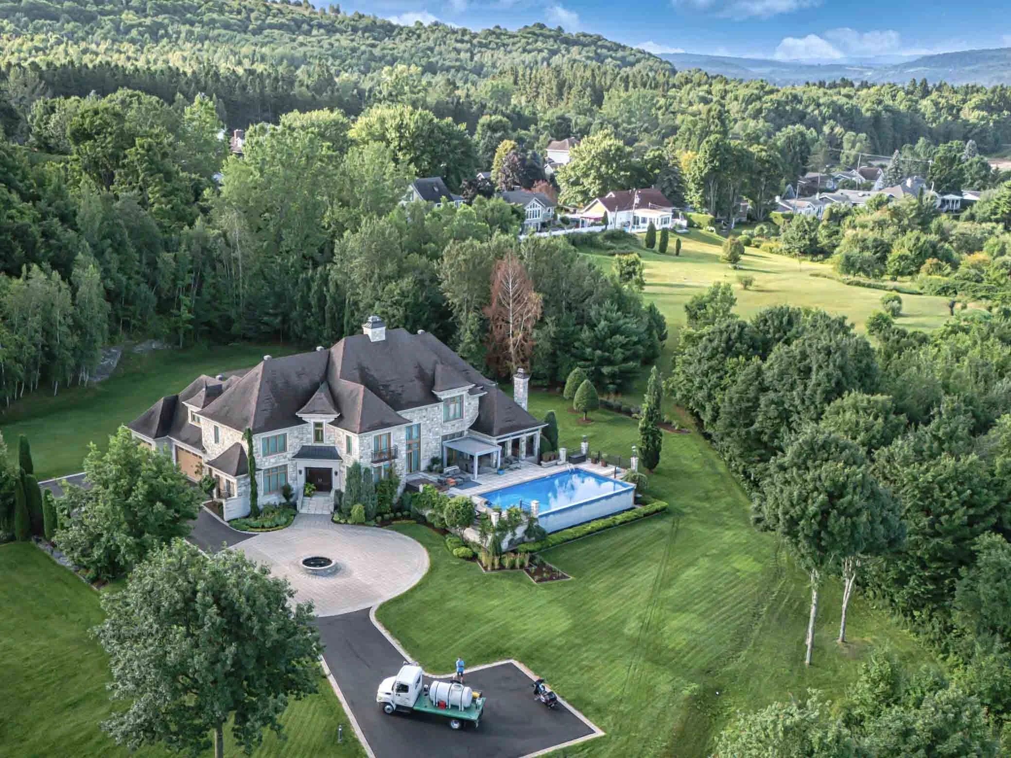 Maison-luxueuse-à-Victoriaville.jpg