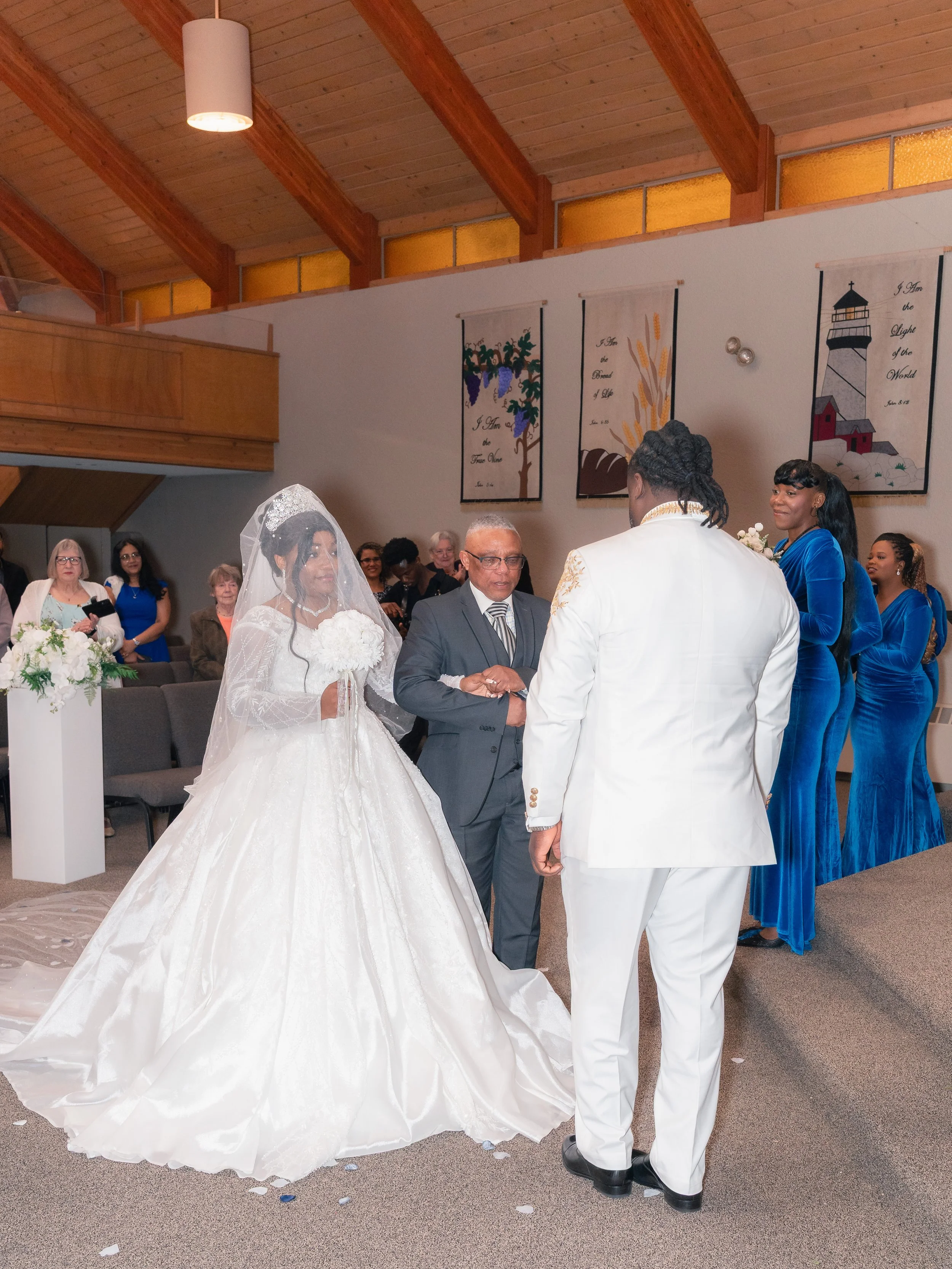 benedicte&isaac_church_pic4.jpg