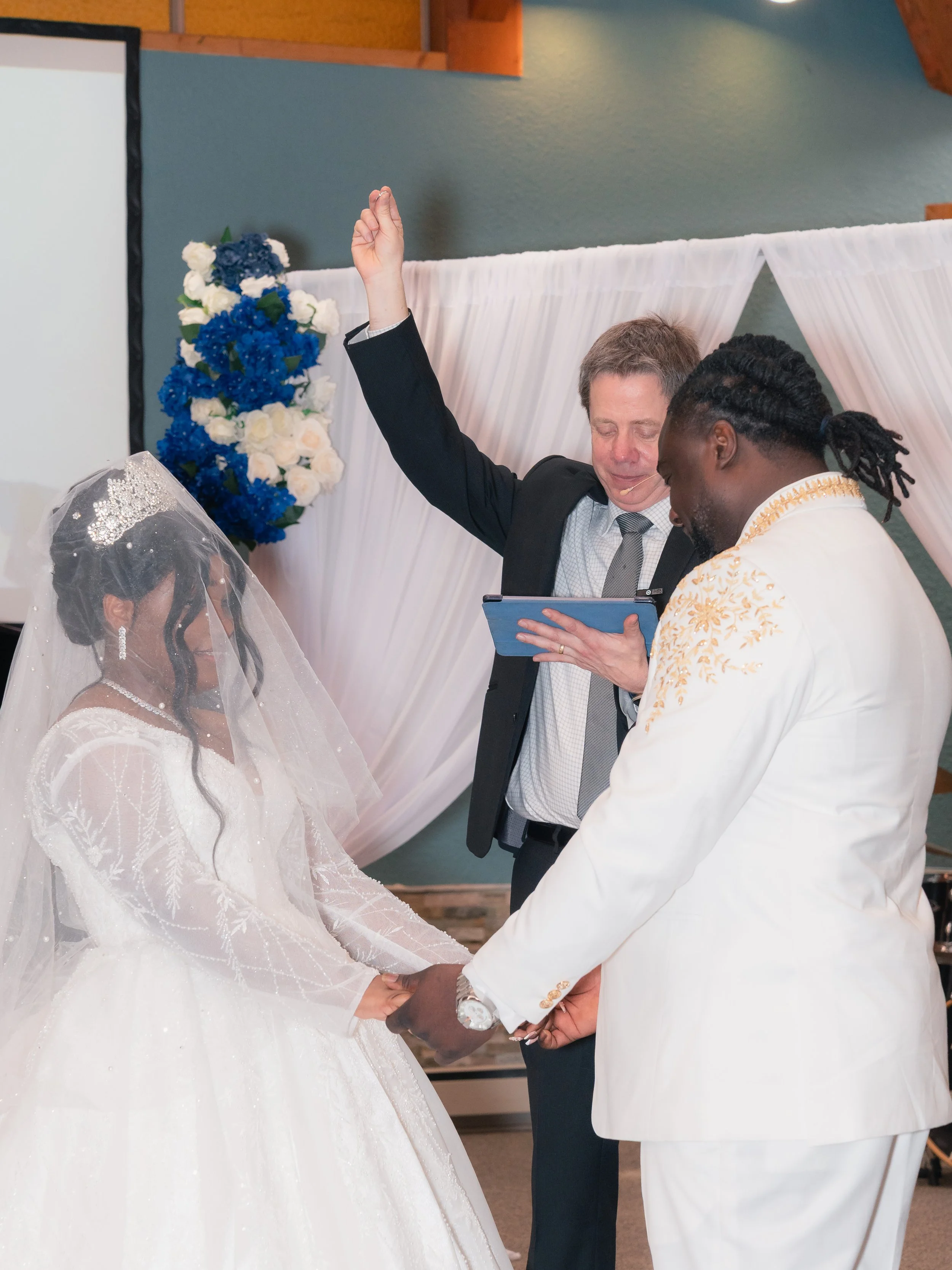 benedicte&isaac_church_pic12.jpg