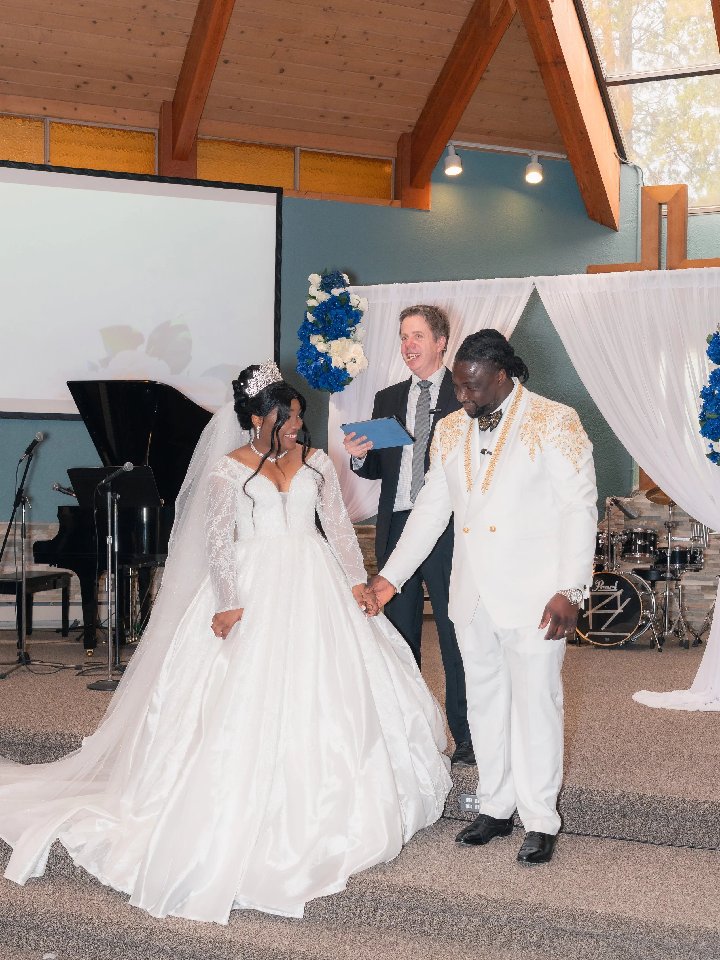 benedicte&isaac_church_pic16.jpg