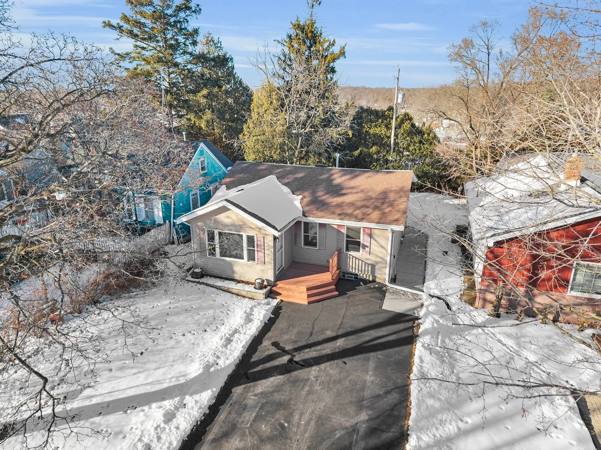 The Cozy Lake Getaway