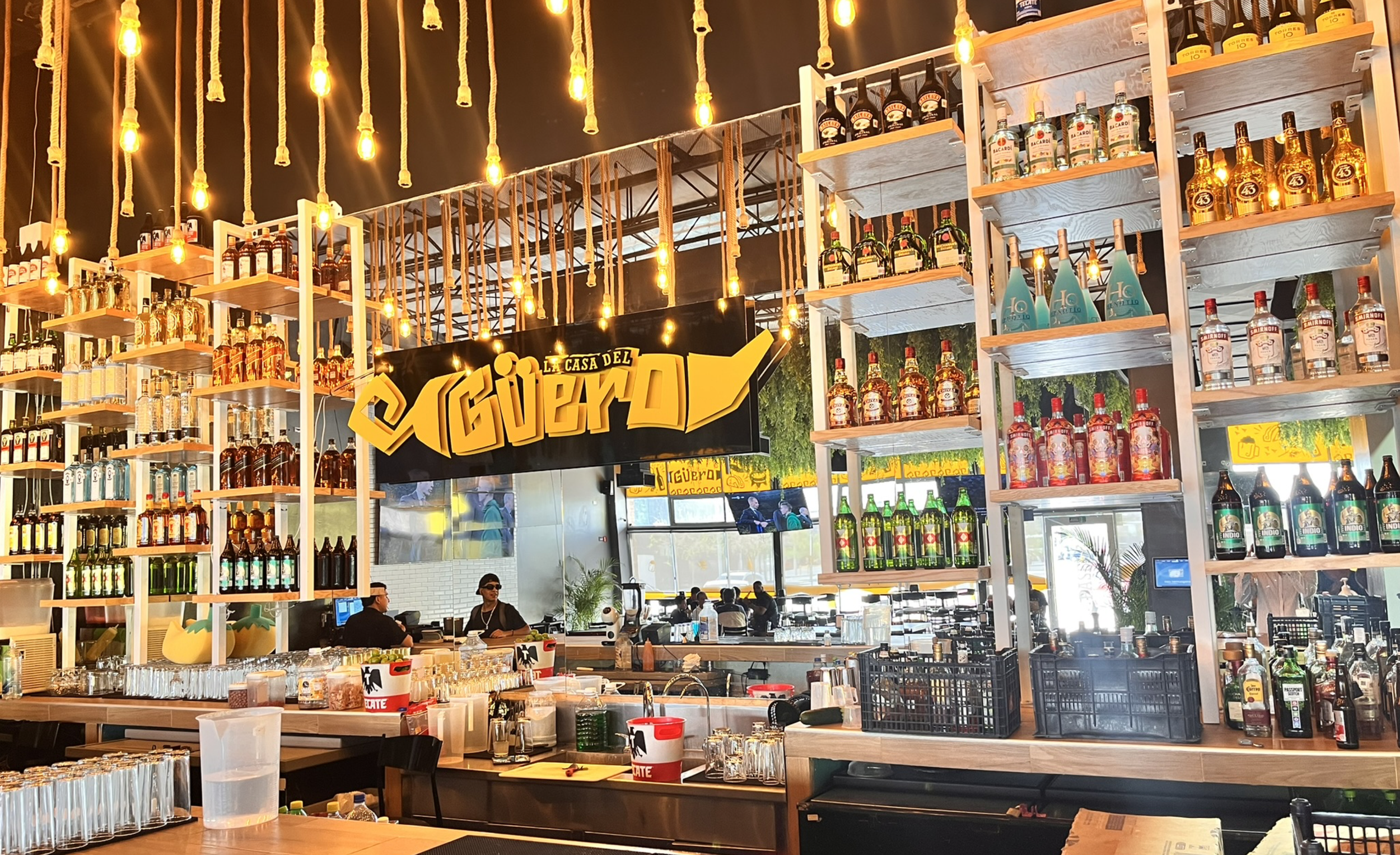 PRESENTACIONES EN VIVO SEMANALES