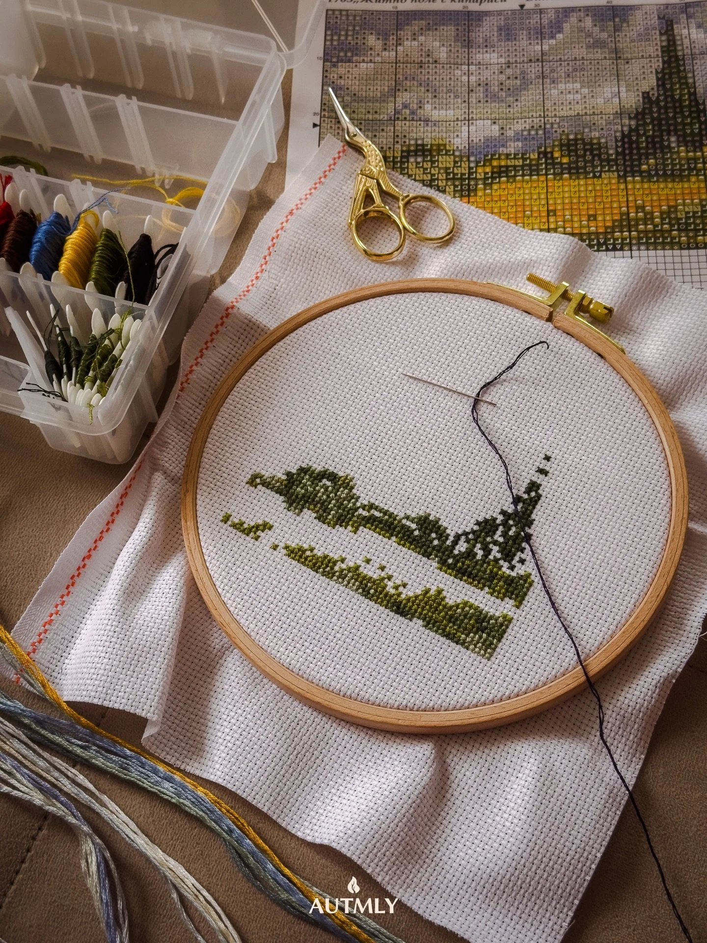 Starting the week with my current cross stitch project. A gentle reminder that every little stitch adds up to the bigger picture. 🌿✨

#crossstitchjourney #cozycrafting #stitchbystitch #mindfulmoments #creativecalm #cozyhobbies #crossstitch #cozyatho