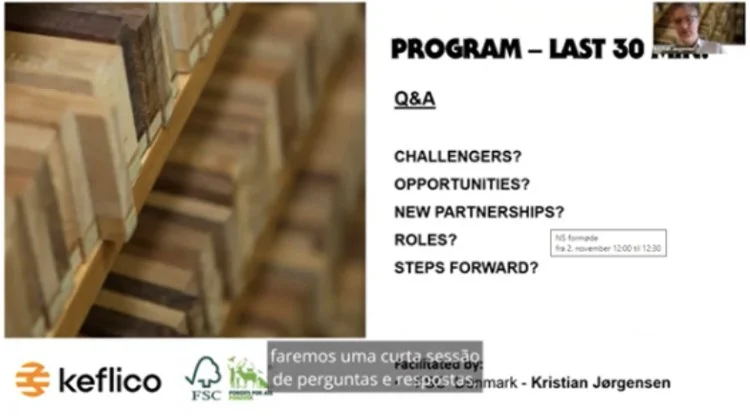 A presentation slide titled 'Program - Last 30' with questions about challenges, opportunities, new partnerships, roles, and steps forward, and logos of Keplco and FSC at the bottom. There is text in Portuguese at the bottom of the slide.