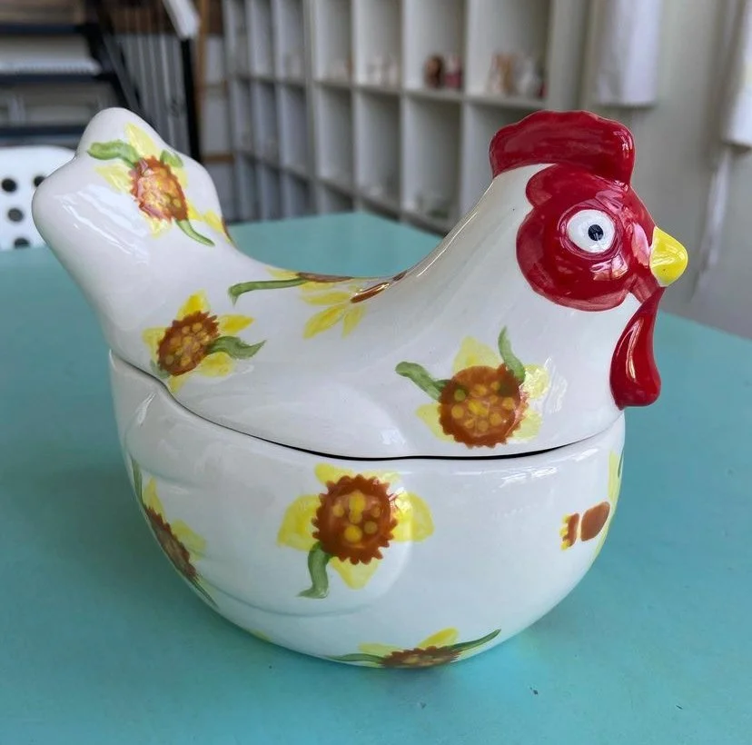 hen box with sunflowers