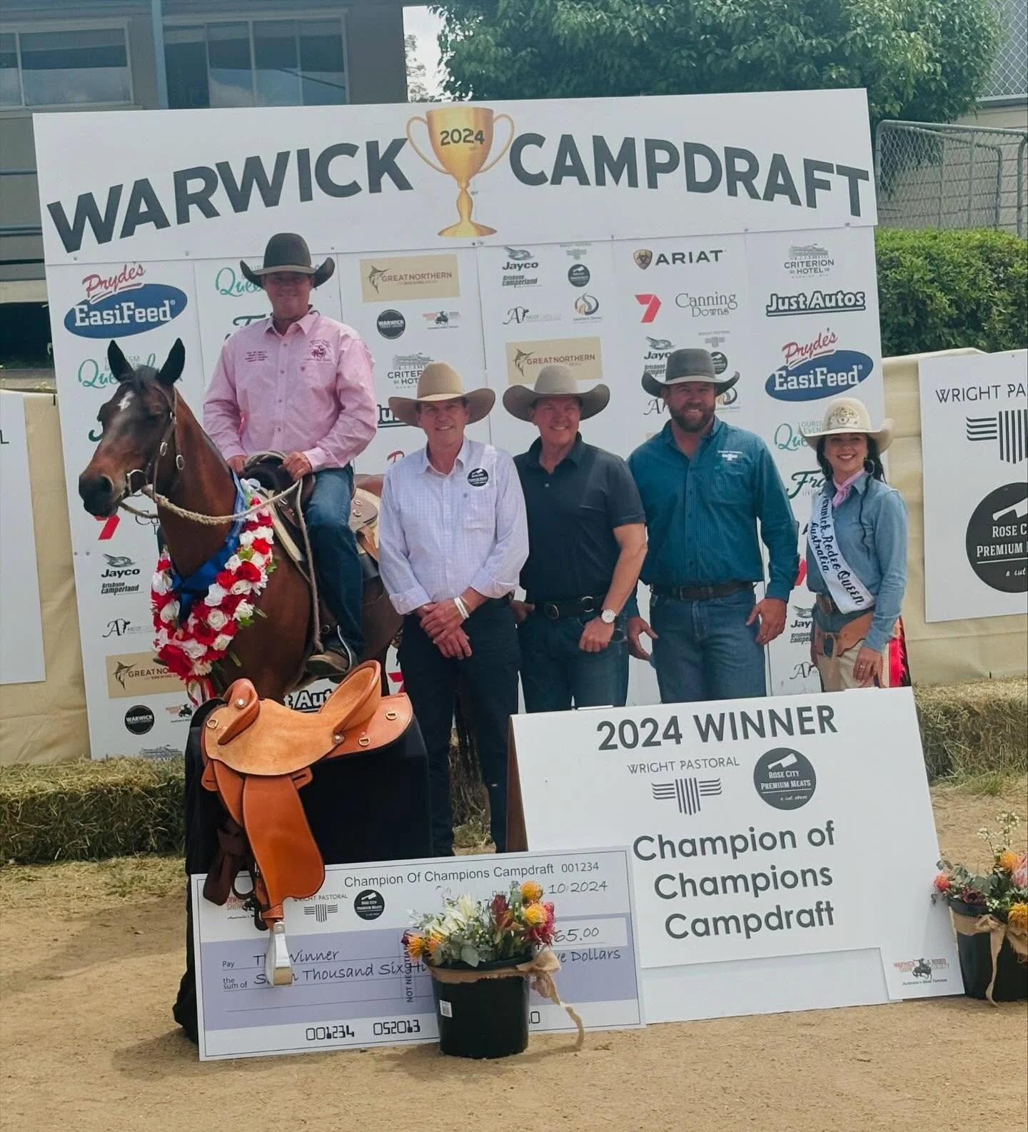 What an end to a great weekend ! Congratulations to Steve Comiskey on taking out the Champion of Champions Campdraft at the @official_warwick_show_rodeo today. Hats off to the committee, volunteers and team for organising a great event.
It was fantas