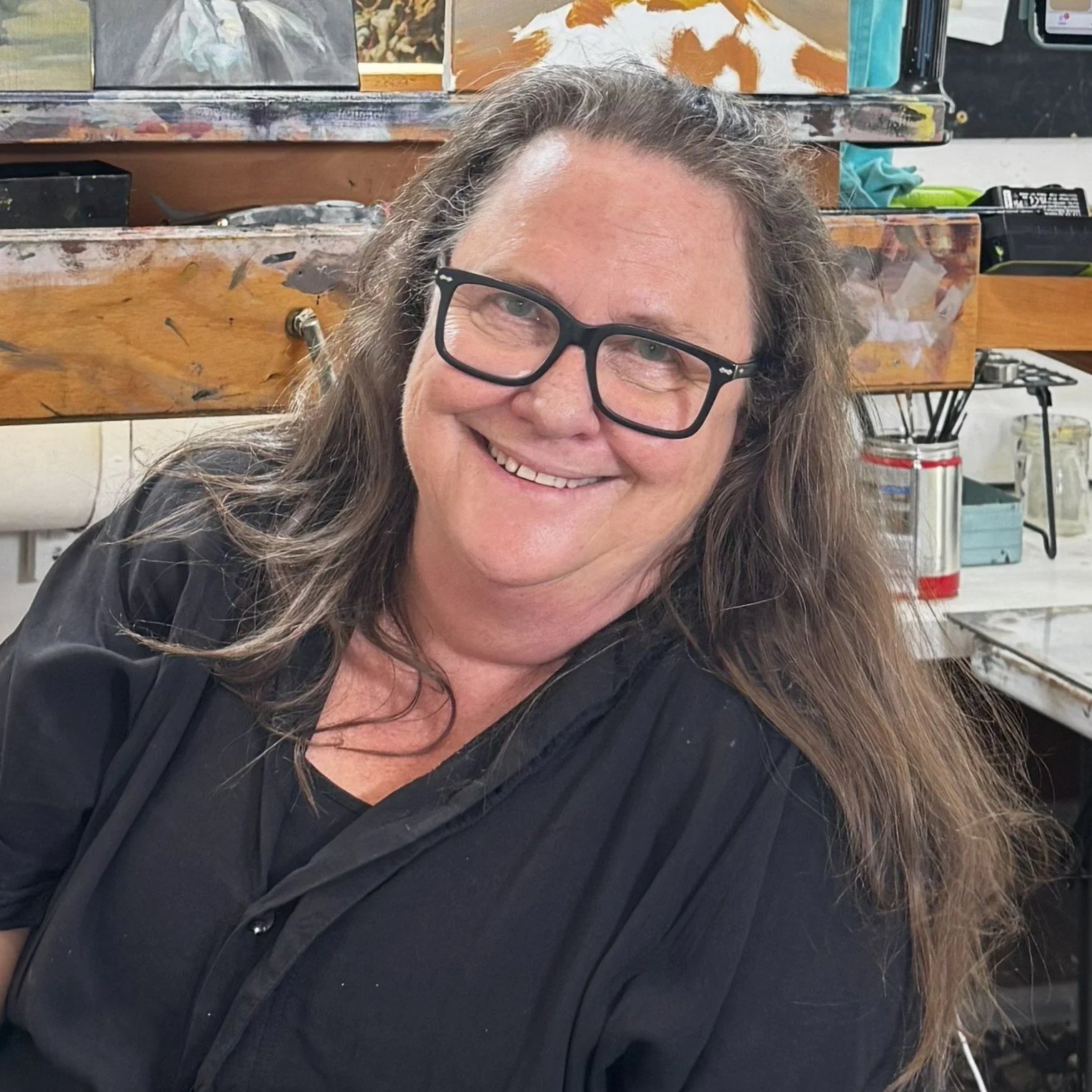 Portrait of artist Larissa Hollis