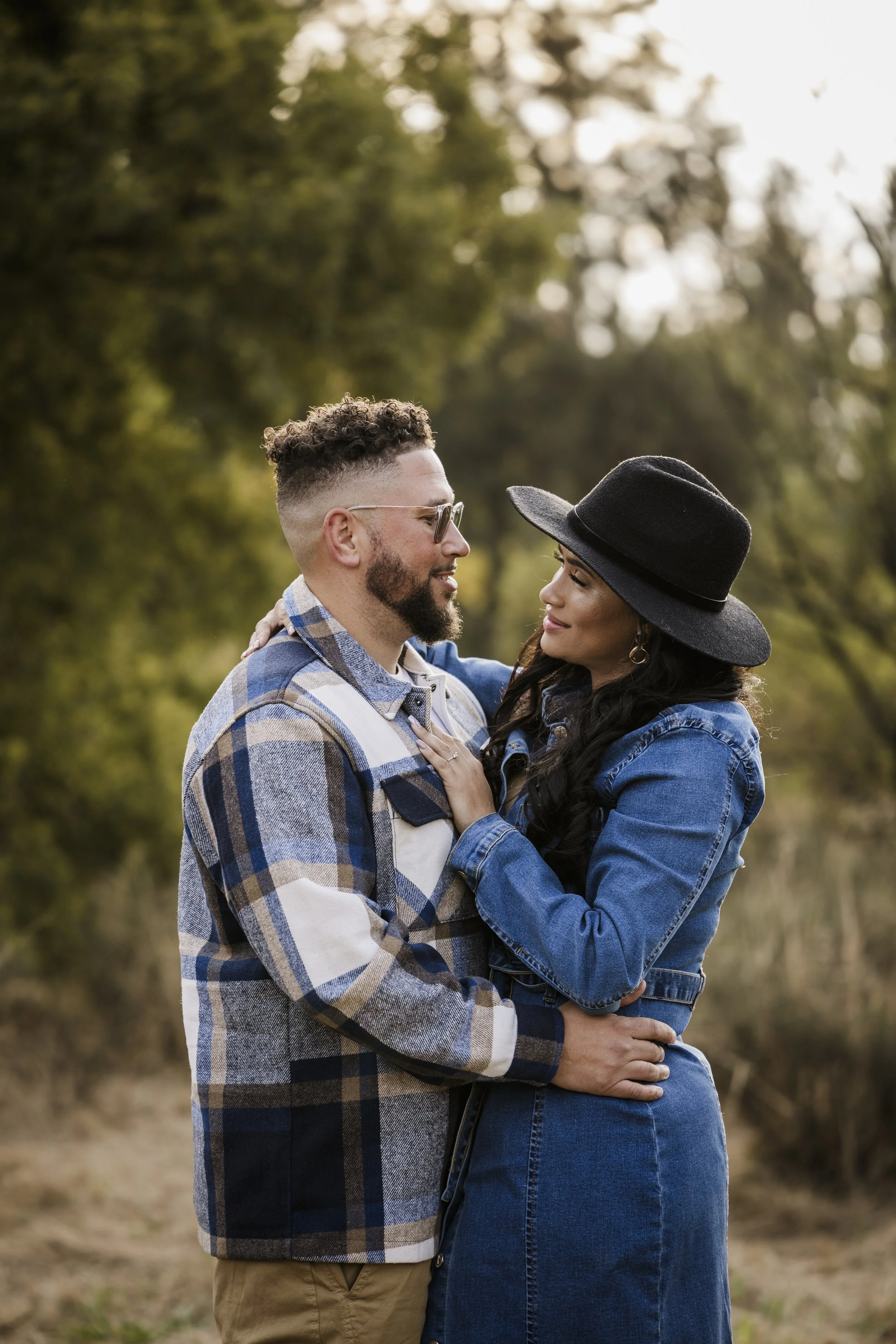 Alicia&Cameron_EngagementSession-17.jpg