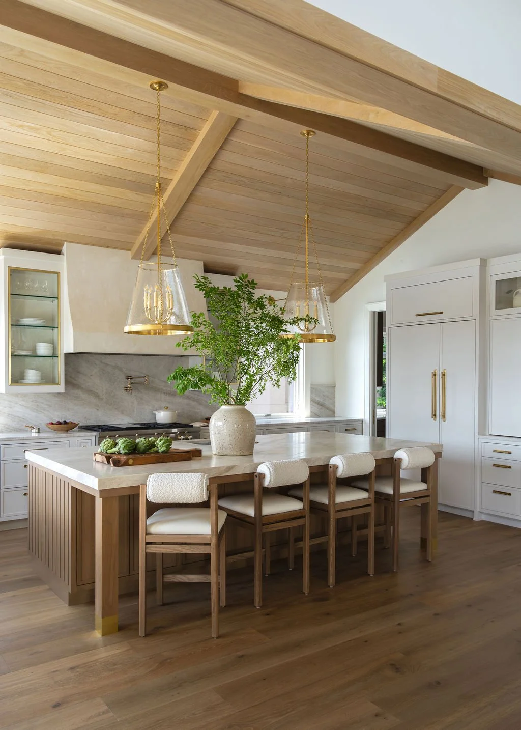 lake-oswego-lakeview-home-kitchen-painted-cabinetry.jpg