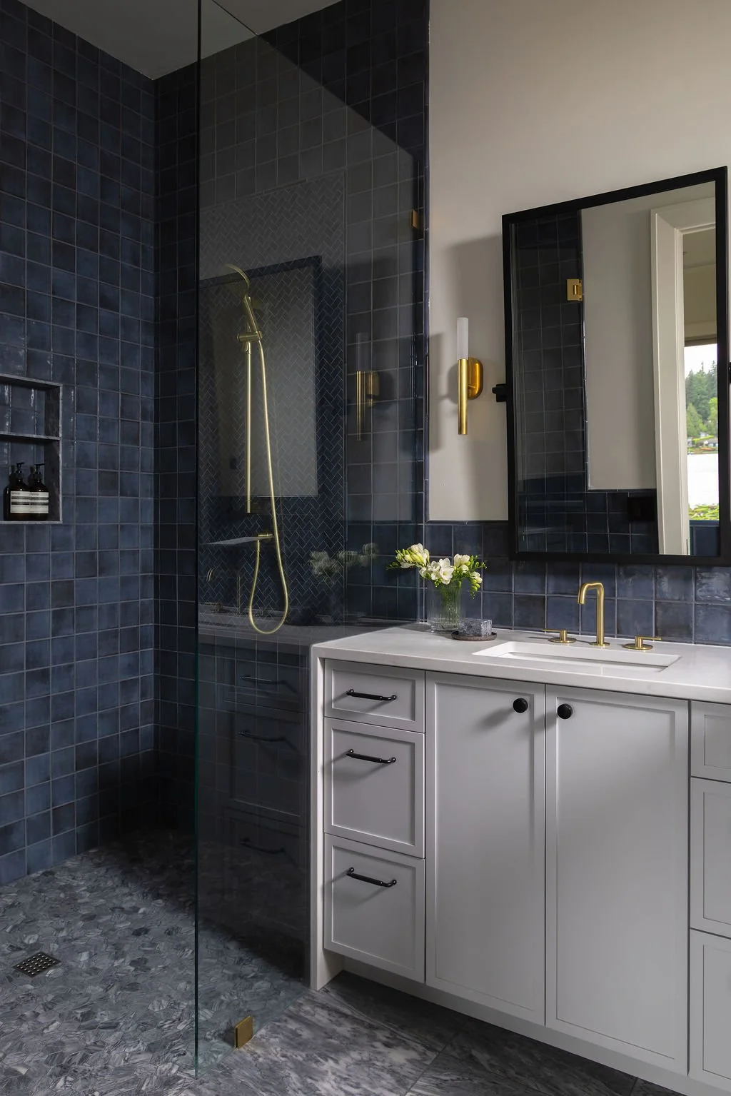 lake-oswego-lakeview-home-guest-en-suite-bathroom-navy-blue-tile.jpg