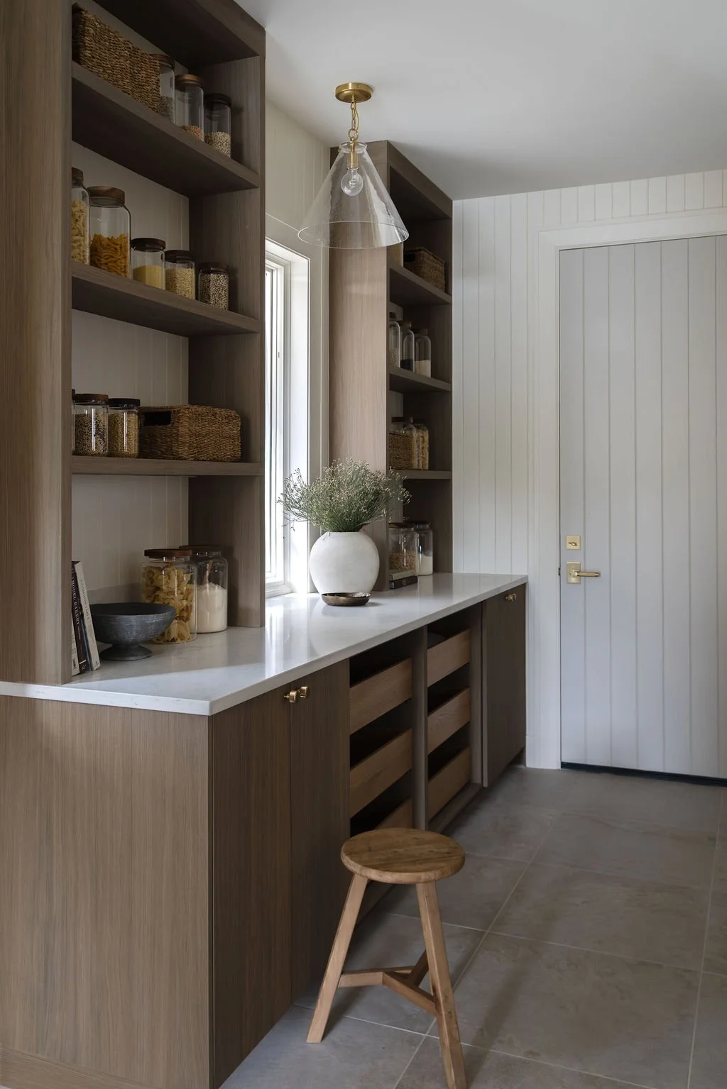 lake-oswego-lakeview-home-prep-kitchen-brass-hardware.jpg