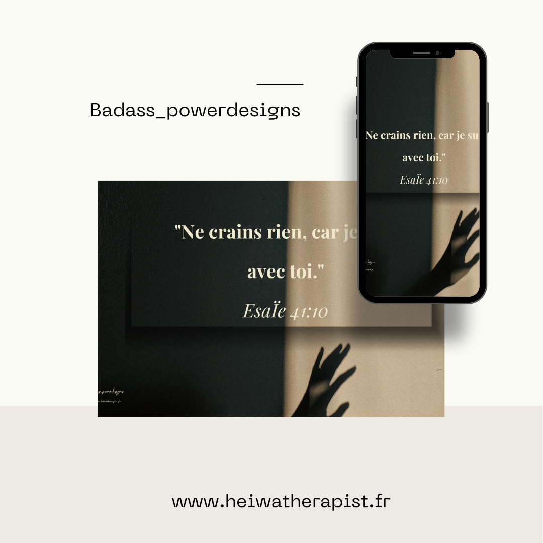 Copie de Minimalist Website Launch Computer Mockup Instagram Post.png
