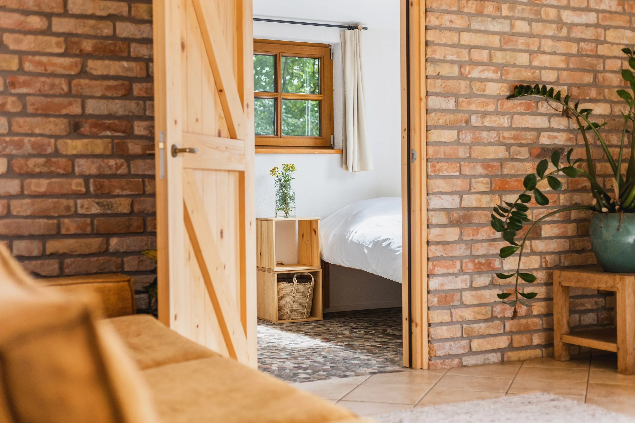 land van yemaya - bedroom.jpeg