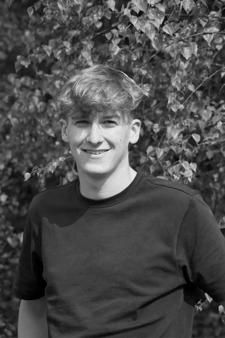 Thomas - Black and White