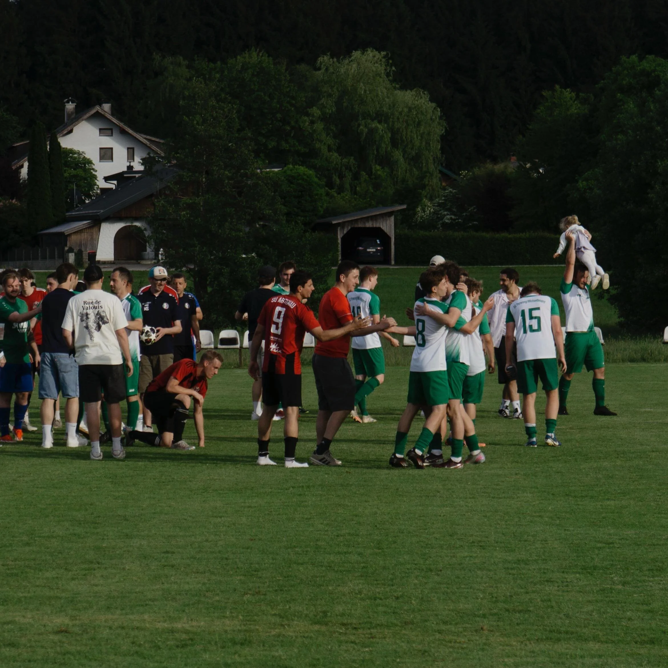Als Aufsteiger beenden wir die Saison auf dem starken 8. Tabellenplatz 💪⚽! Danke an unsere Mannschaft, das Trainerteam und die zahlreichen Fans und Sponsoren f&uuml;r die gro&szlig;artige Unterst&uuml;tzung w&auml;hrend der gesamten Saison 🙌!

Geni