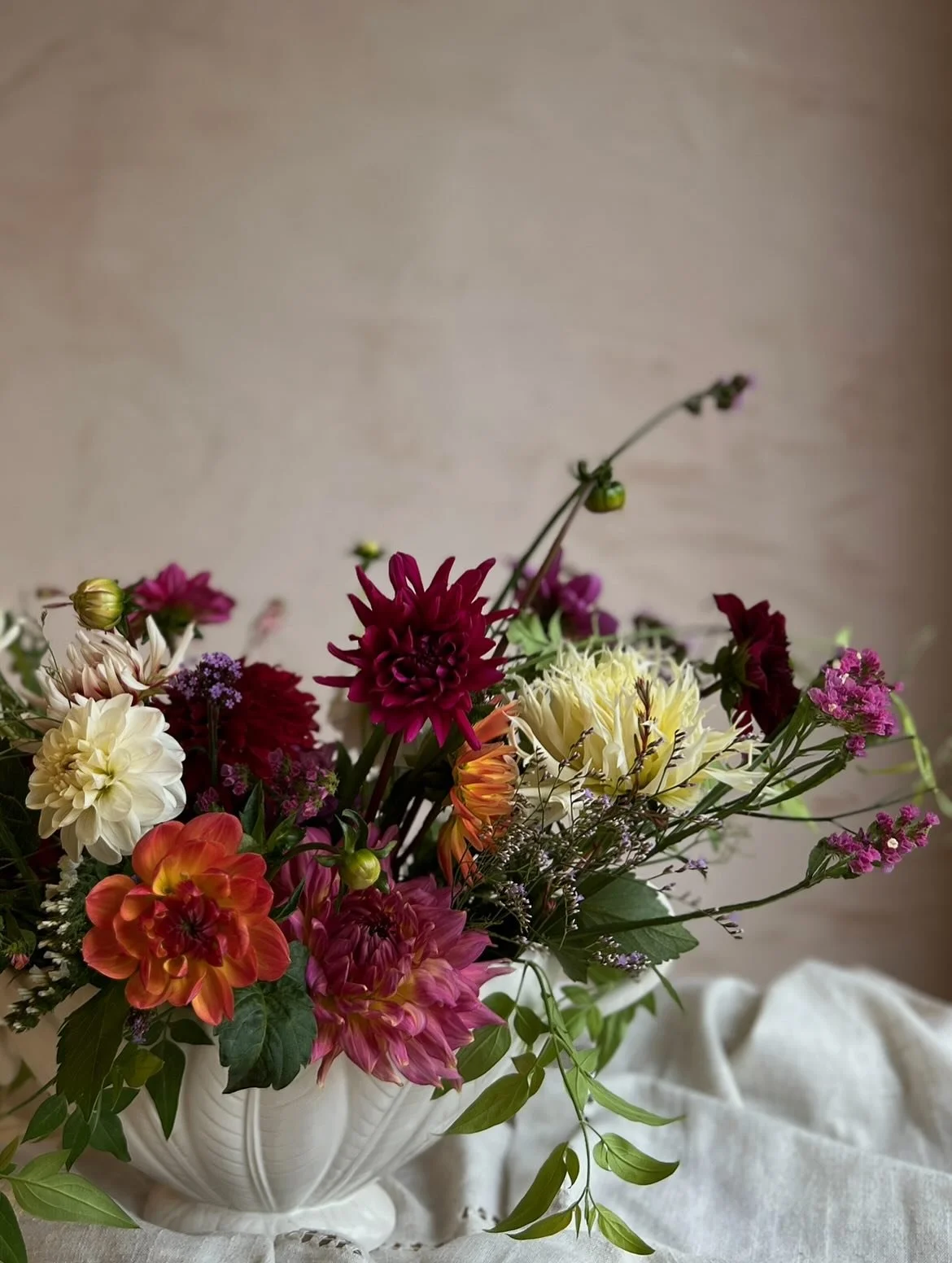 It&rsquo;s safe to say the past five weeks since leaving flower school have been a little chaotic&hellip;

The building work&rsquo;s running behind, the house is upside down, we haven&rsquo;t had a sitting room for over three weeks, we moved out for 