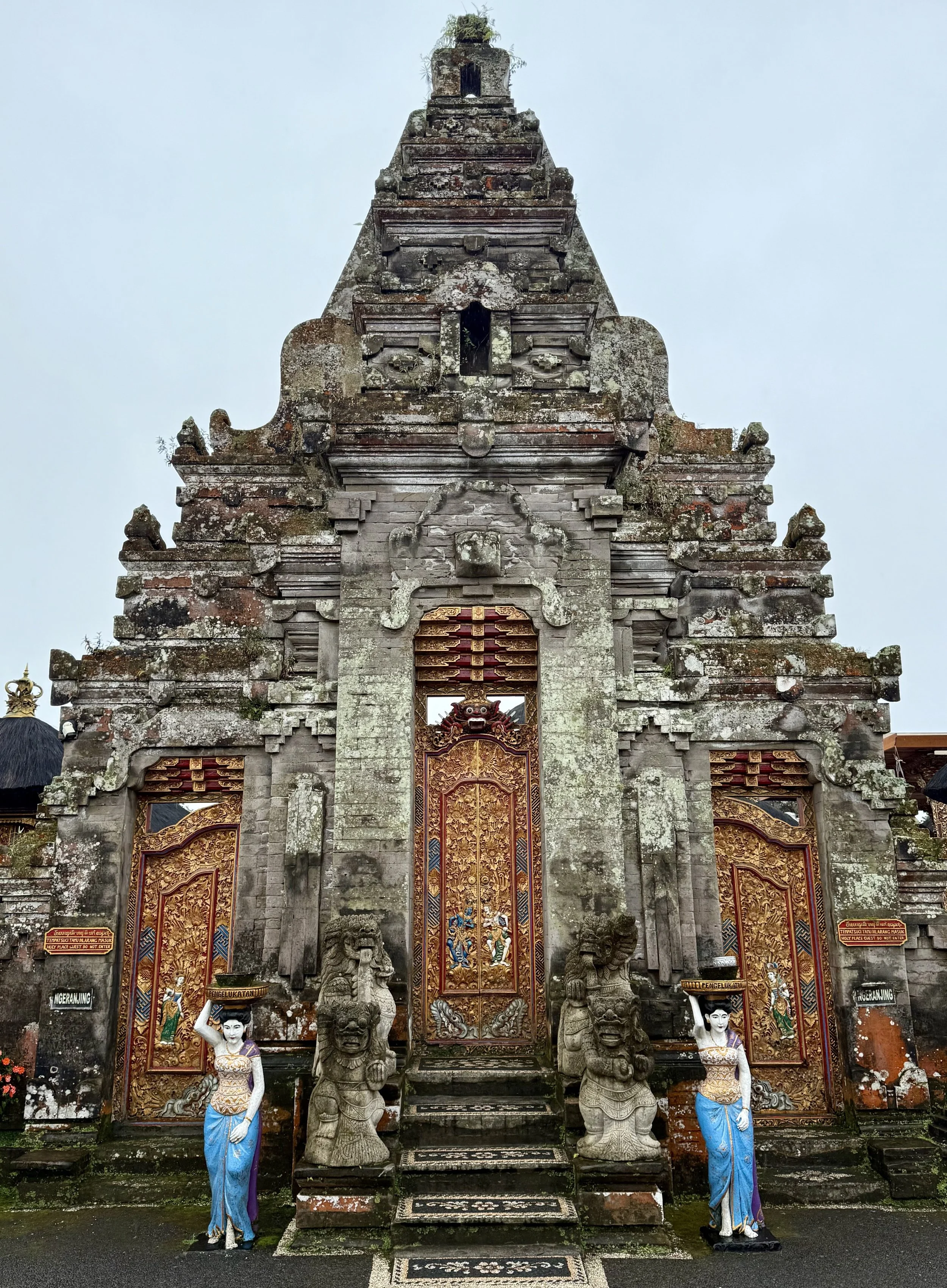 Temples, sacred sites and higher power 🕍🌺🙏🏻