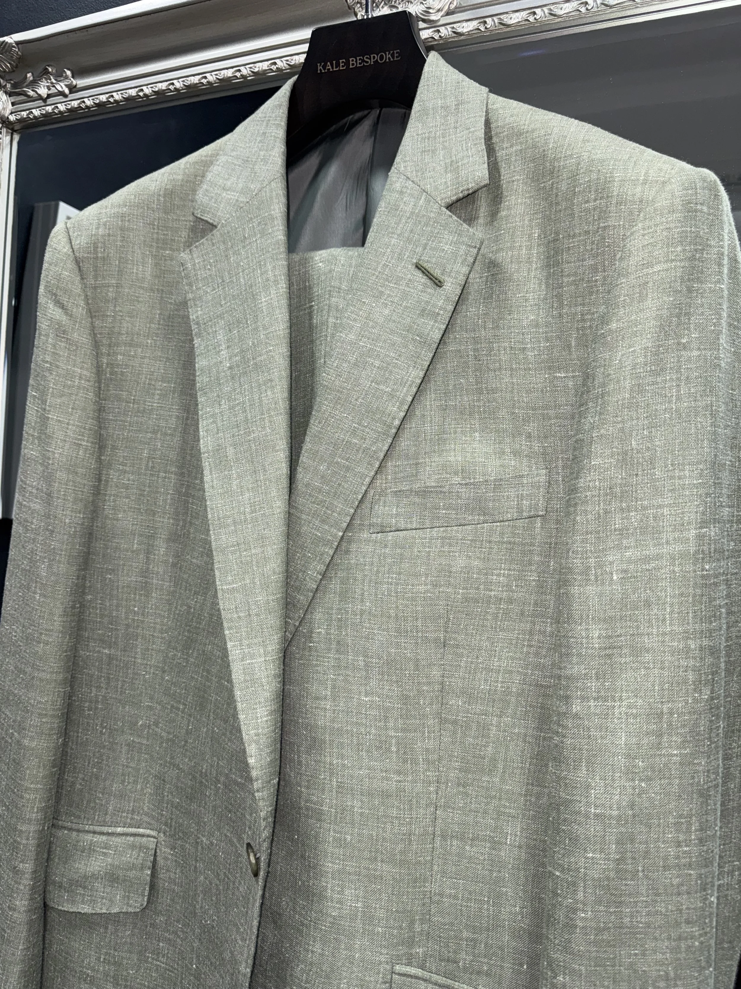 Pistachio green suit wool, silk, linen bespoke suit London, summer suit London, lightweight tailoring, bespoke jacket London, City Of London tailor, Kale Bespoke.