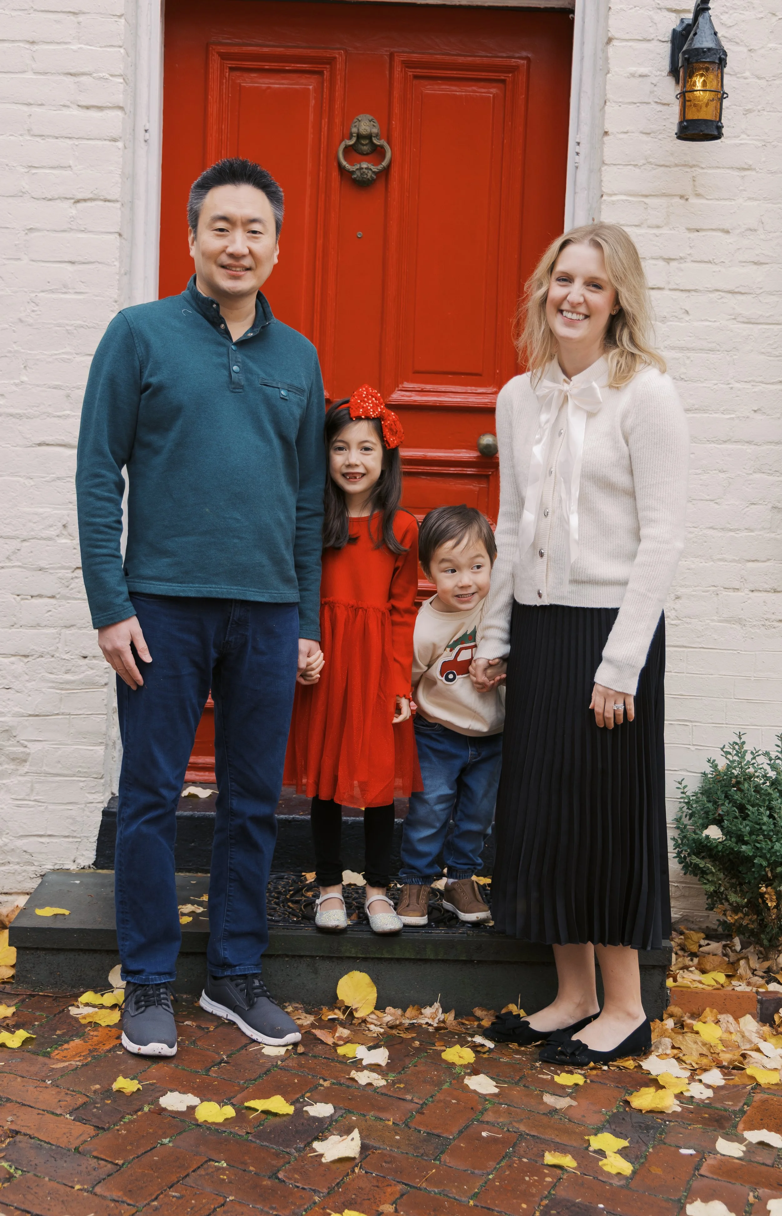 Herr Family_20251122_DFeehery_02976.jpg