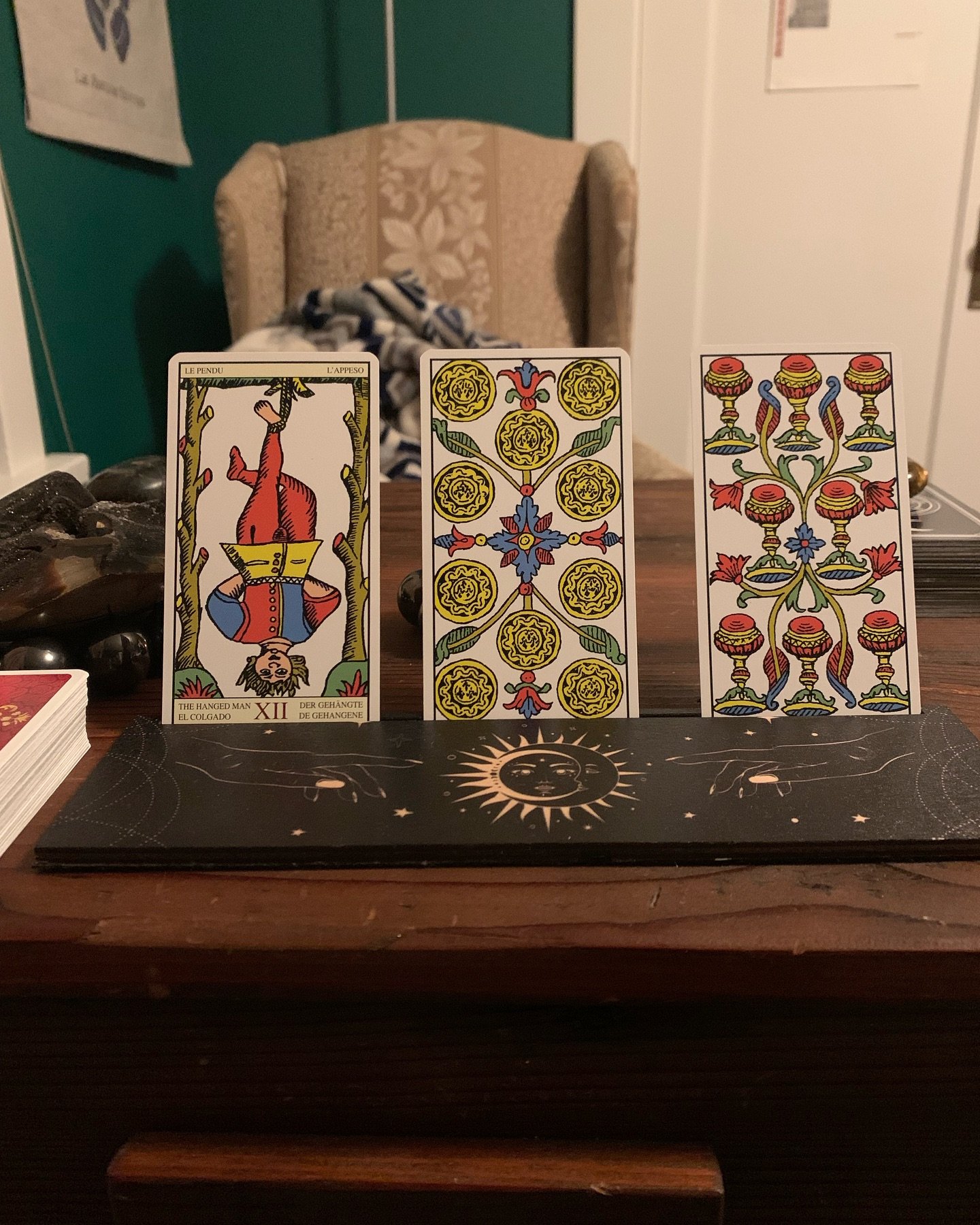 Tuesday, 28 January 2025 - The WaiTing GamE

Card{s}: The Hanged Man, 10 of Pentacles, 8 of Chalices 
Energy: PlanetaRy {Venus &amp; Jupiter!}
Ruling Number: 3
Chakra{s}: Solar Plexus, Throat, &amp; 3rd Eye
Song: Day by Day - The AncesToR$
___

All a